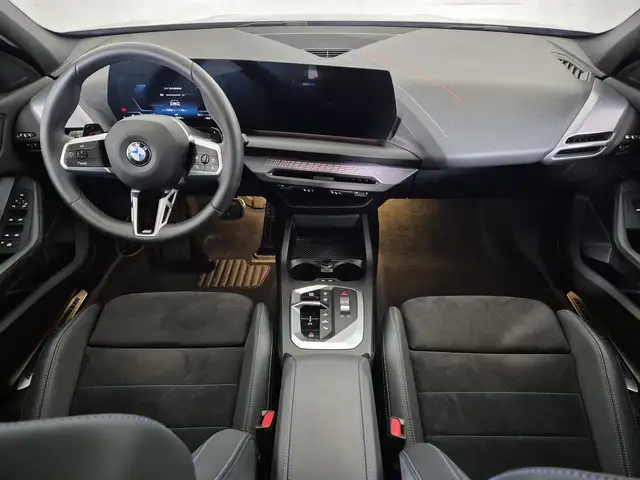 BMW 1 Series view 8