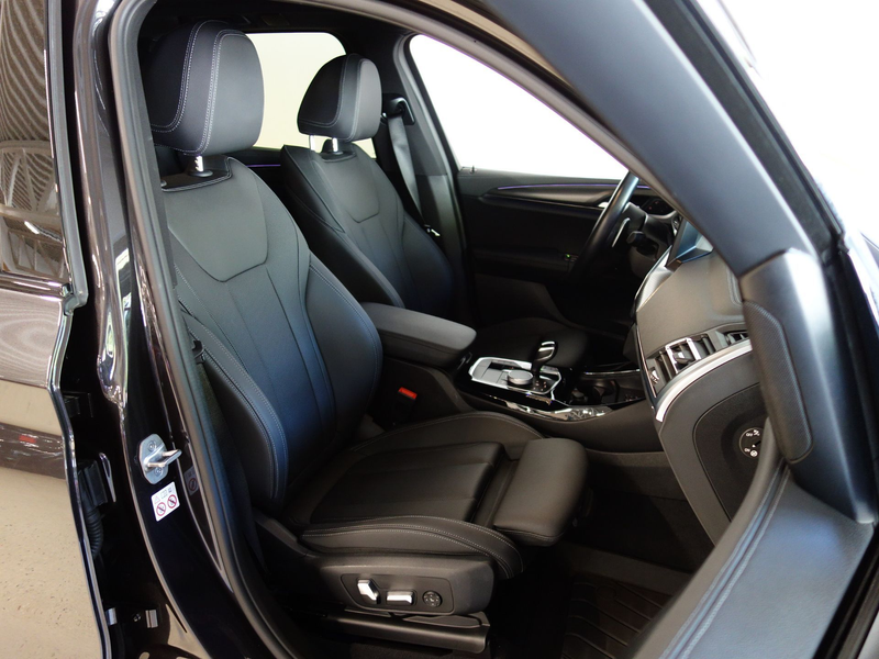BMW X3 xDrive 20d Aut. *INDIVIDUAL M-PAKET*HUD*AHK*LASER — photo 15