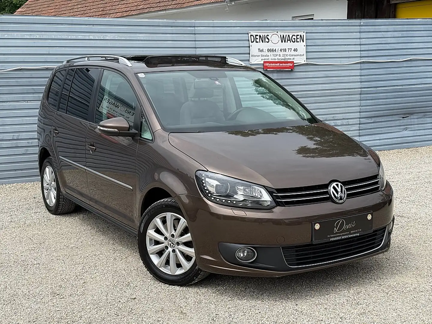 Volkswagen Touran Sky 2,0 TDI DPF DSG Bruin - 2