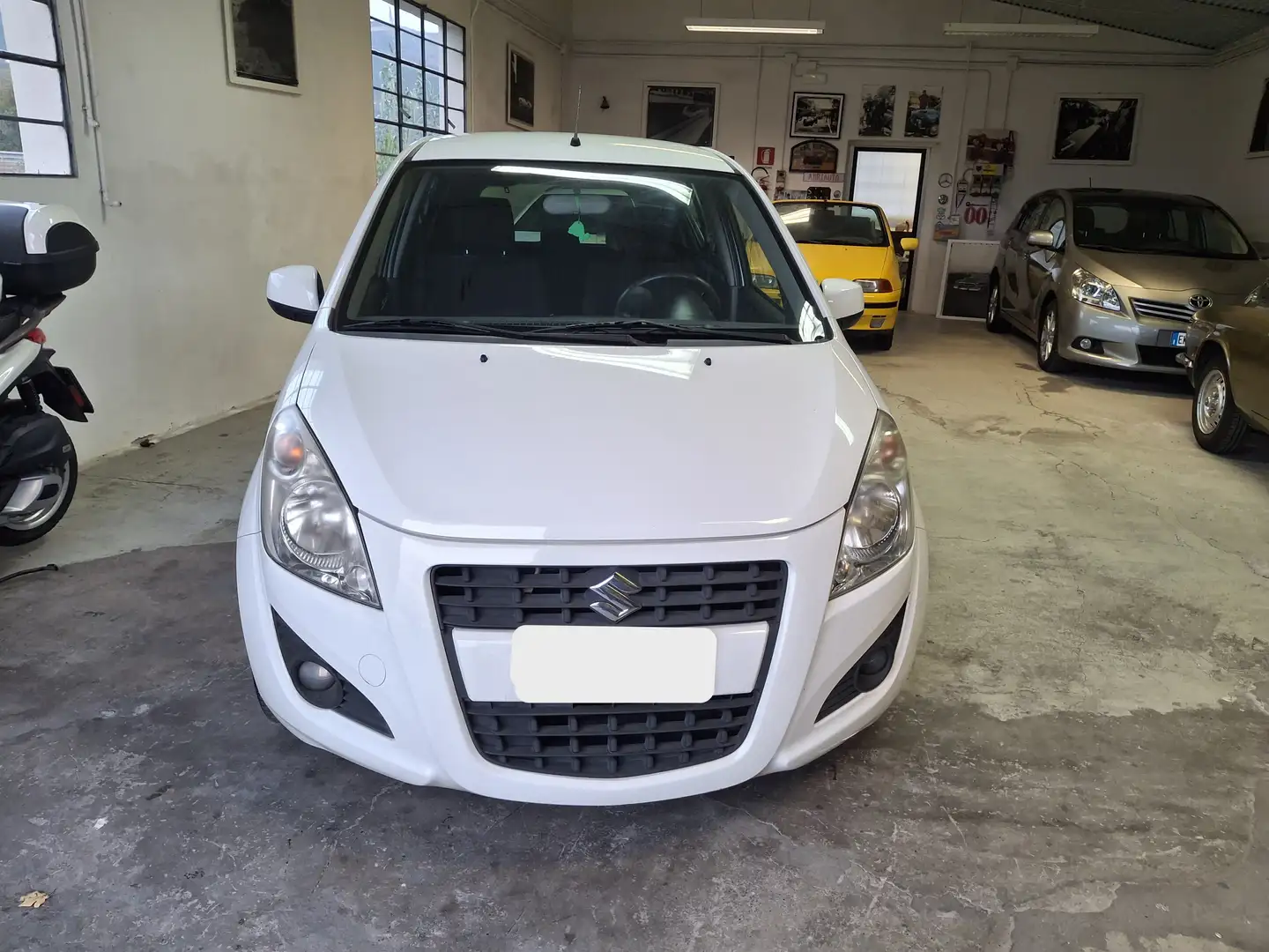 Suzuki Splash Splash 2012 1.0 vvt GL Style Wit - 2