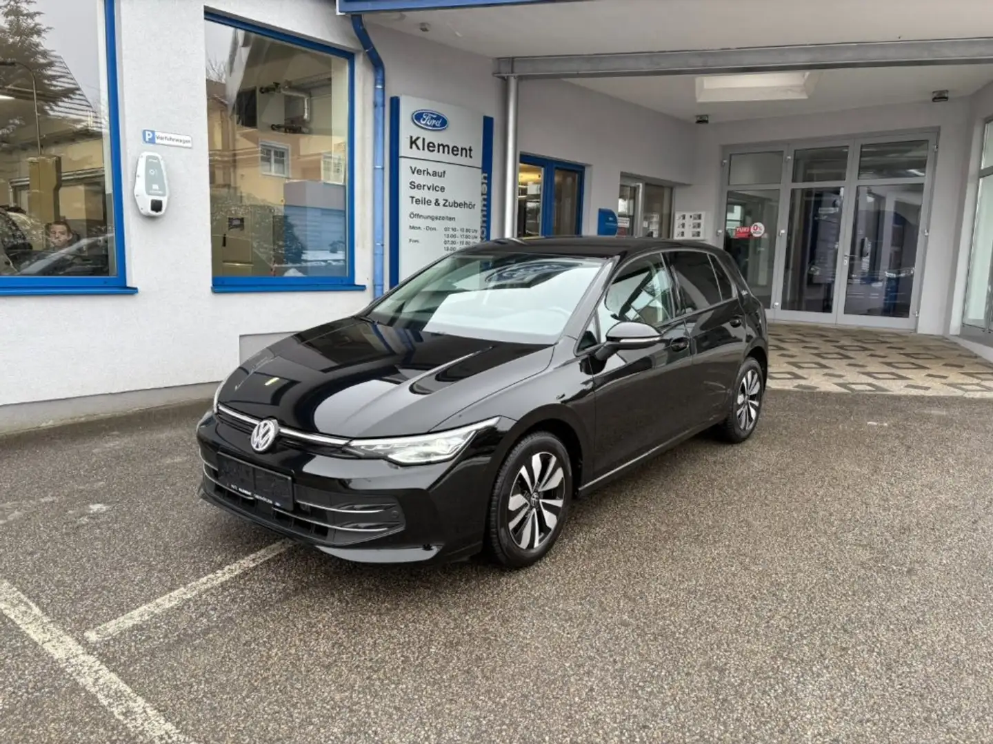 Volkswagen Golf Life 1.5 TSI Schwarz - 1