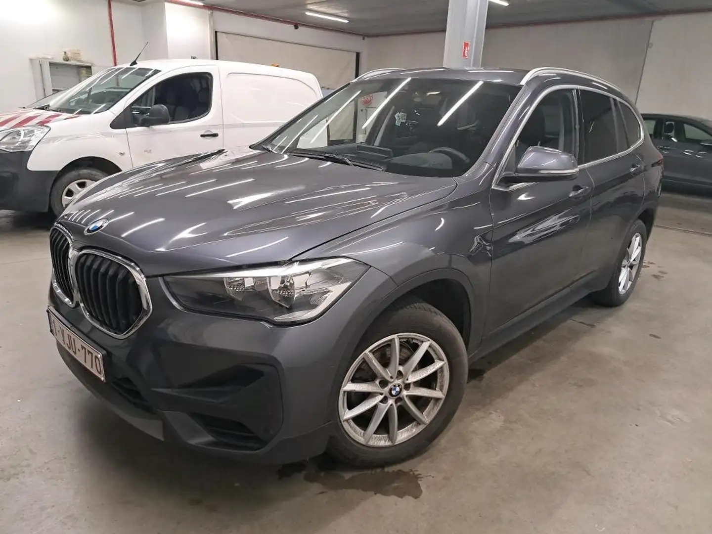 BMW X1 18iA sDrive *CUIR-NAVI PRO-HUD-CAMERA-CRUISE* Gris - 2