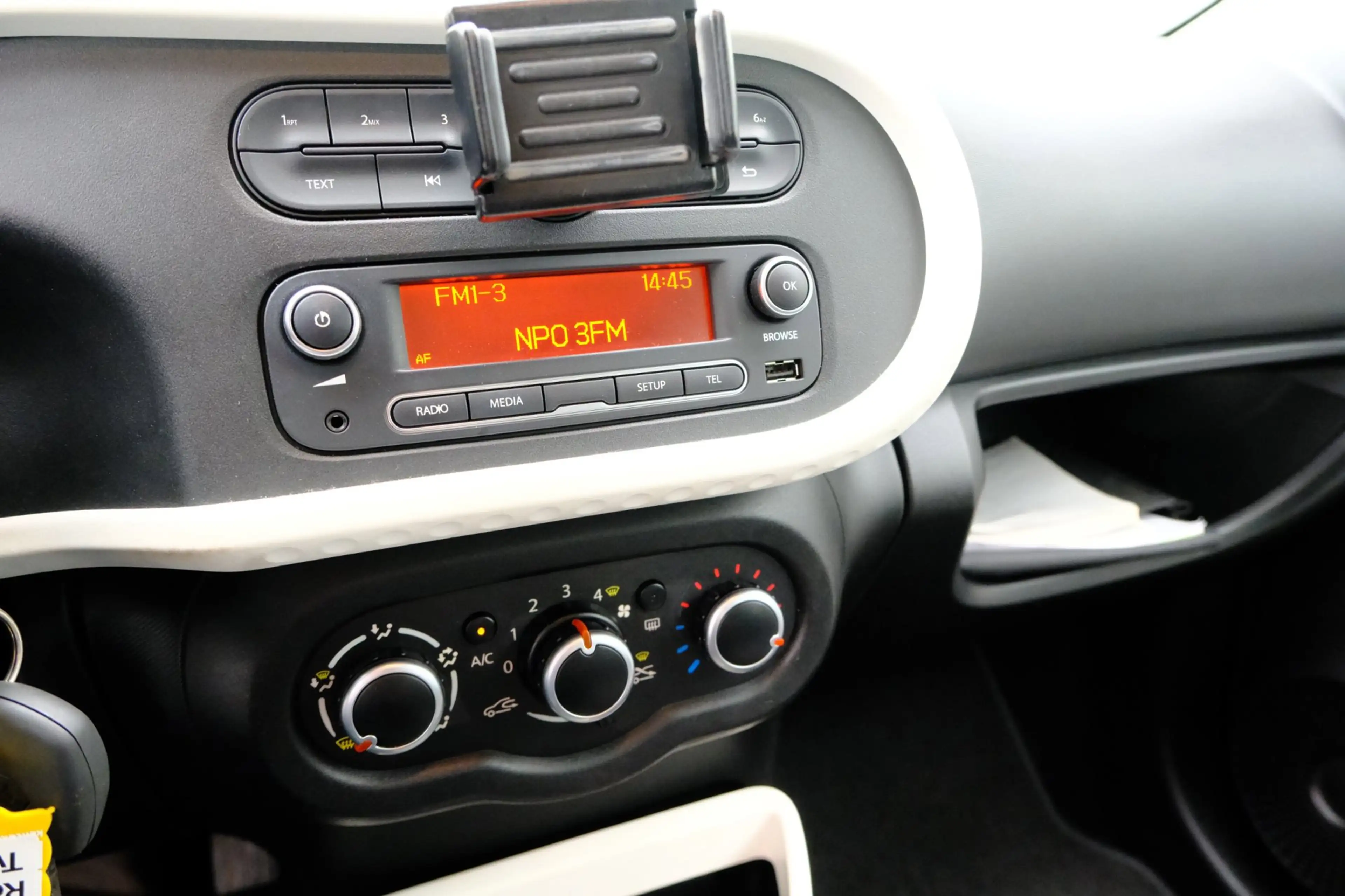 Renault Twingo 1.0 SCe Expression Airco — photo 13
