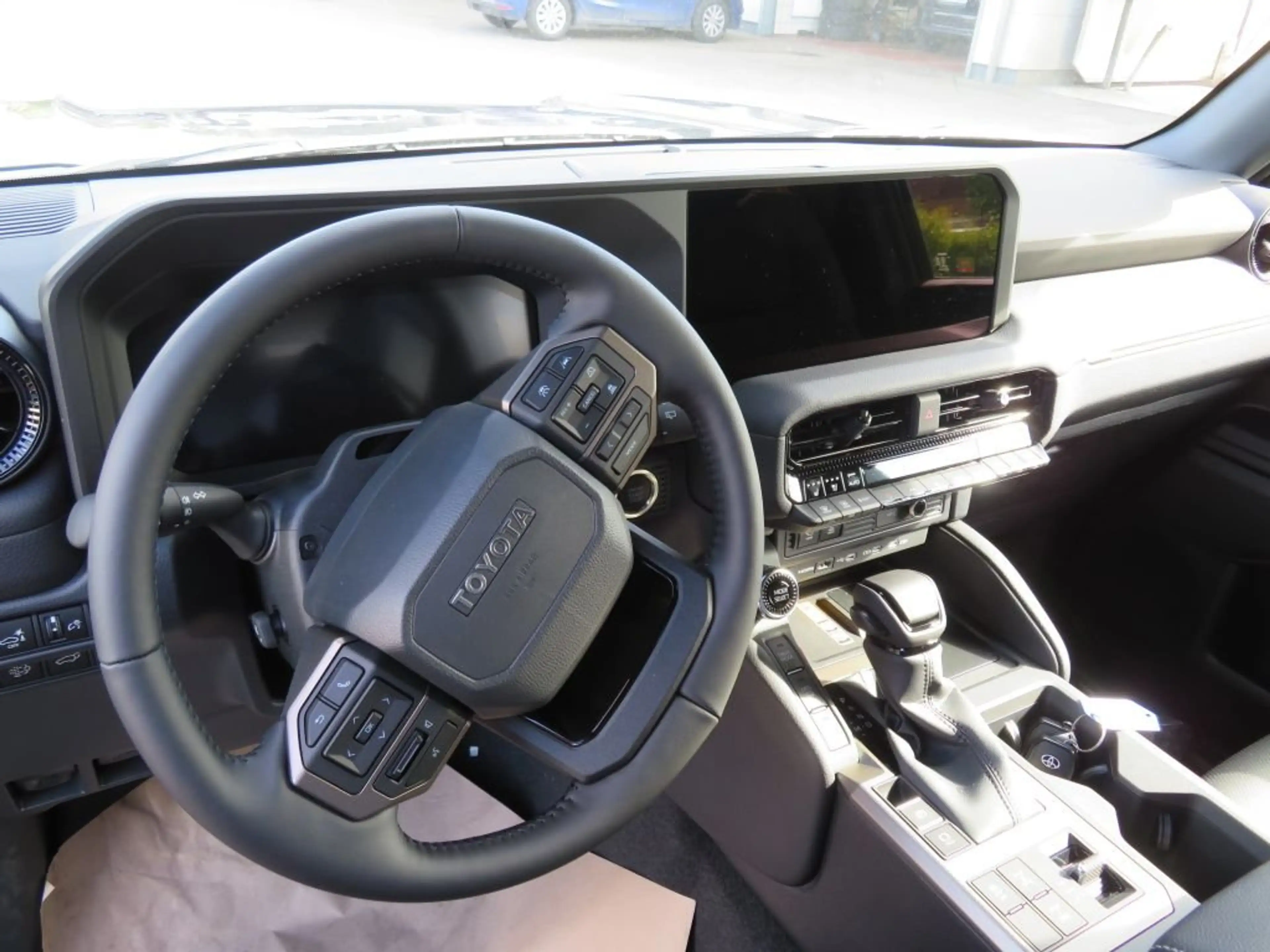 Toyota Land Cruiser Land Cruiser 2.8D-4D Mild-Hybrid Automat Executive — photo 6