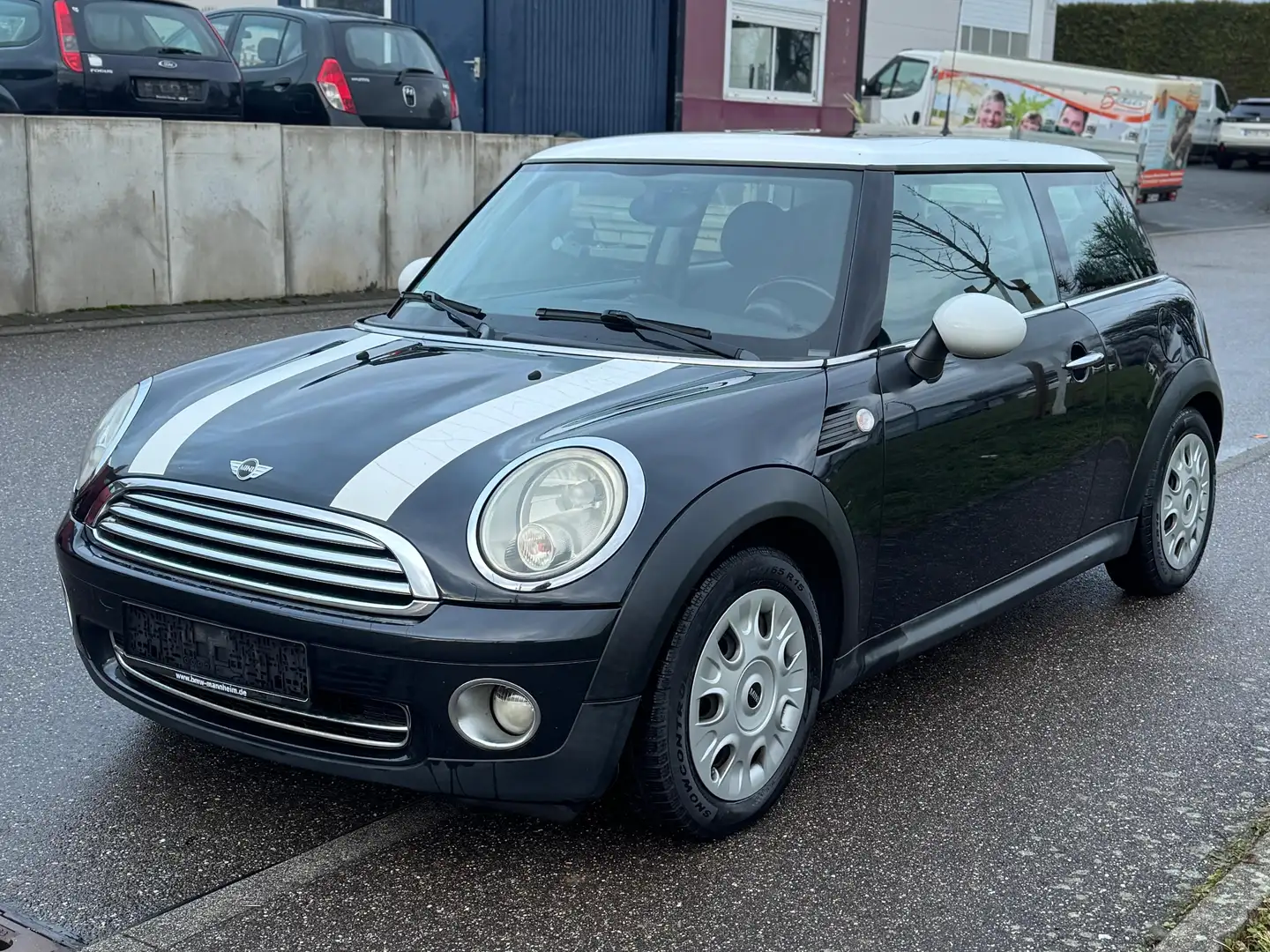 MINI One Cooper Schwarz - 1