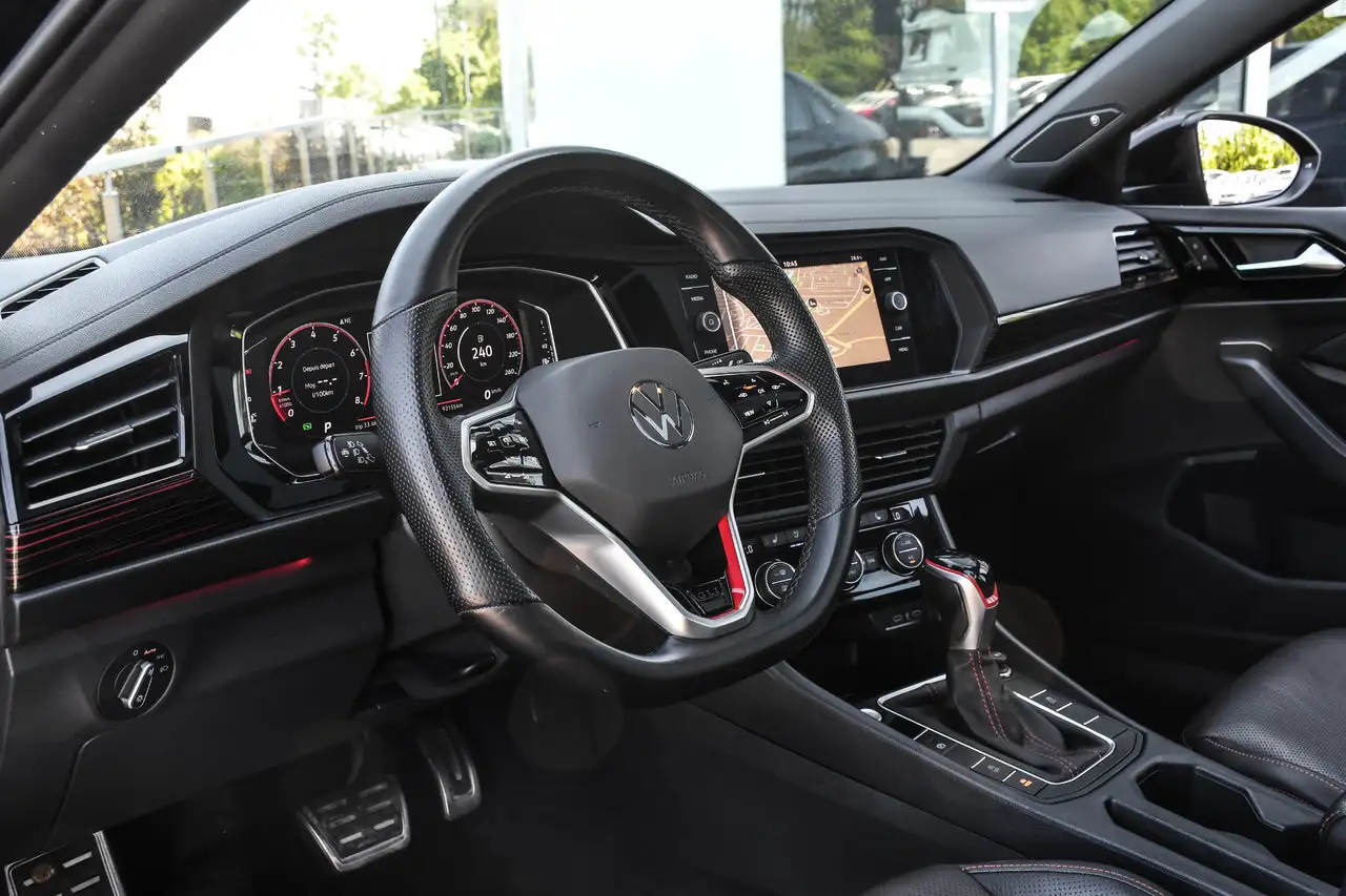 Volkswagen Jetta снимка Volkswagen Jetta