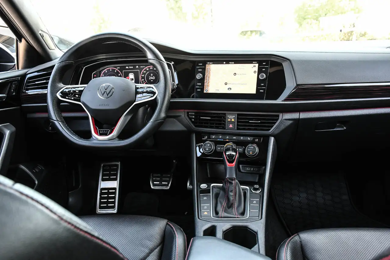 Volkswagen Jetta снимка Volkswagen Jetta