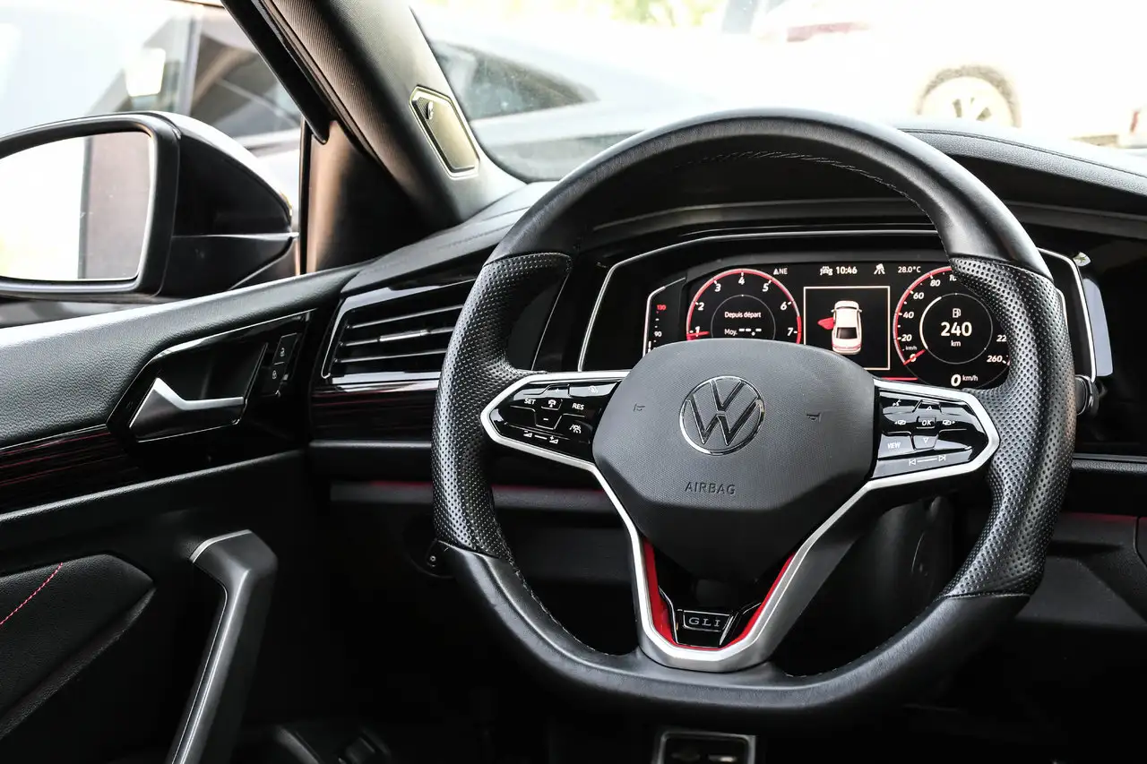 Volkswagen Jetta снимка Volkswagen Jetta