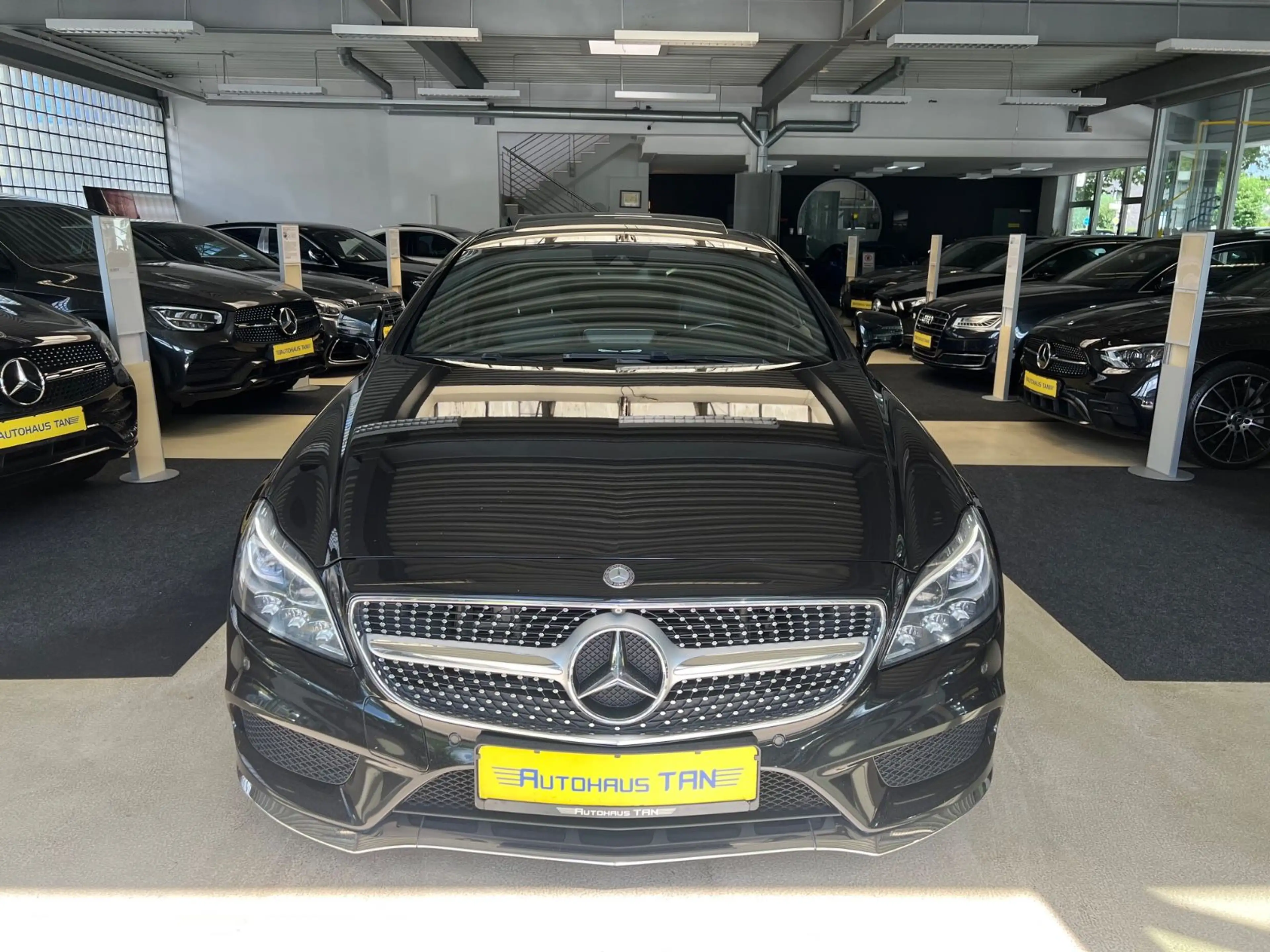 Mercedes-Benz CLS 350 d 4-Matic AMG LINE * 360 KAMERA*1.HAND* — photo 2