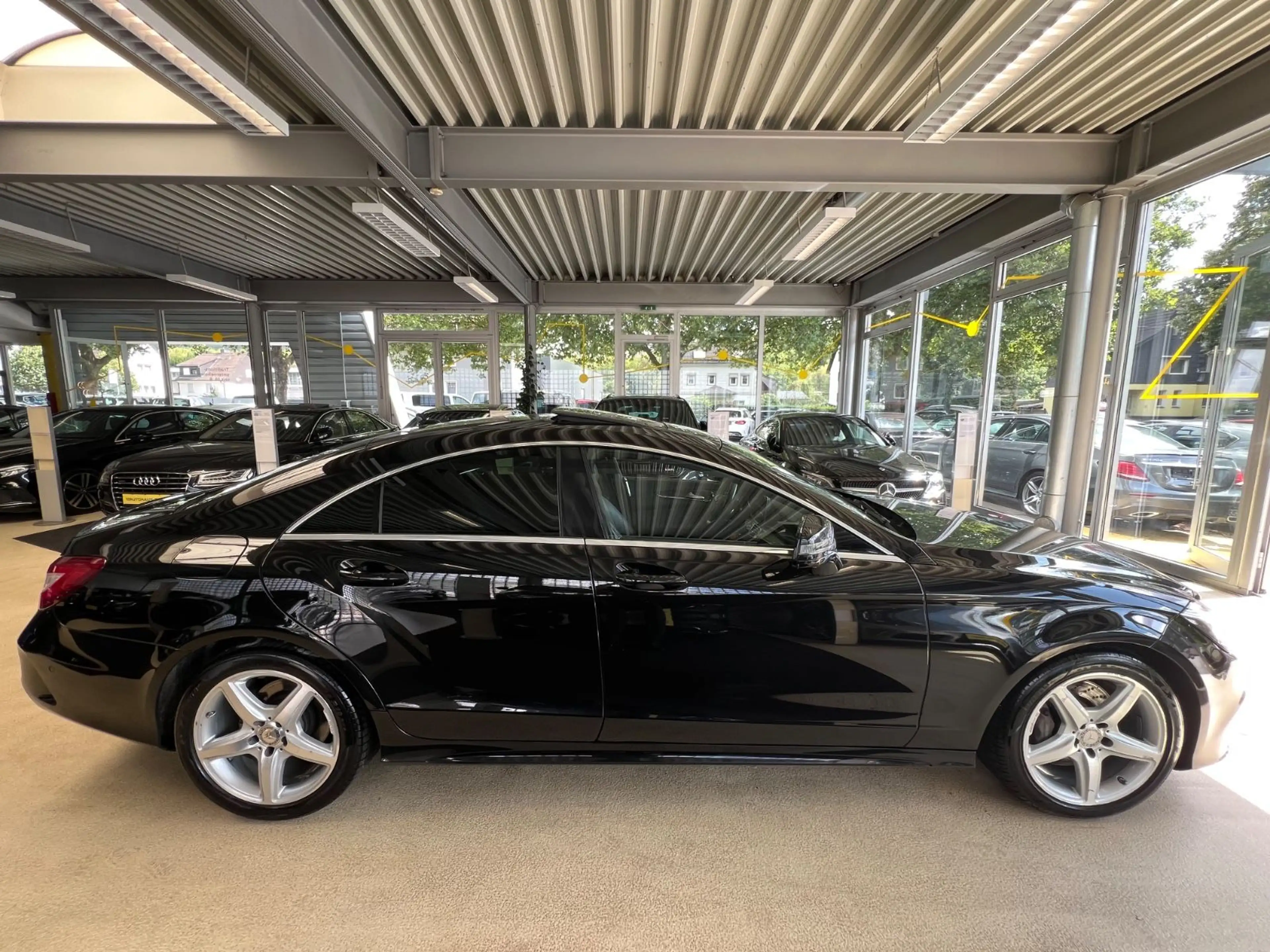 Mercedes-Benz CLS 350 d 4-Matic AMG LINE * 360 KAMERA*1.HAND* — photo 8
