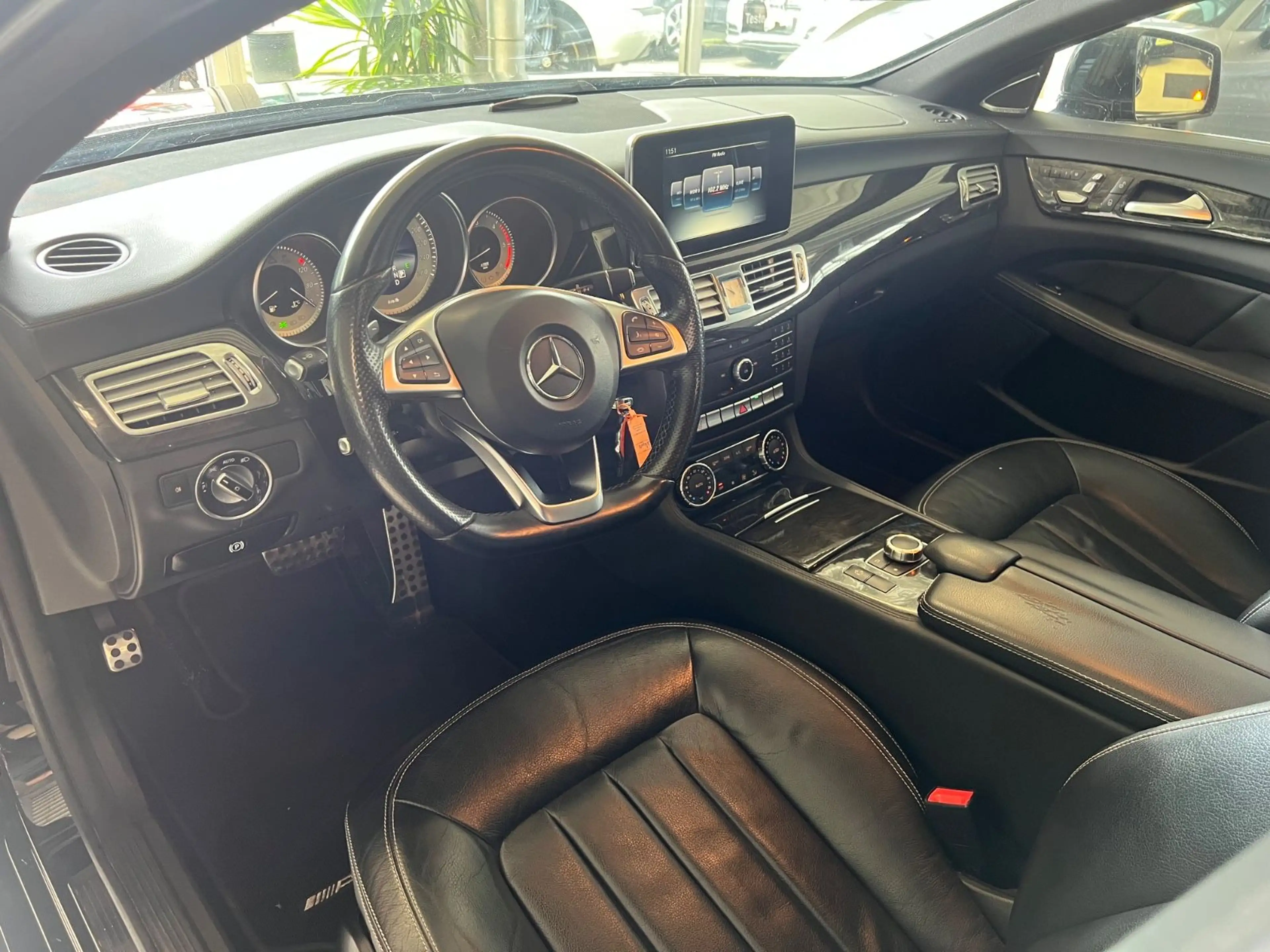 Mercedes-Benz CLS 350 d 4-Matic AMG LINE * 360 KAMERA*1.HAND* — photo 11