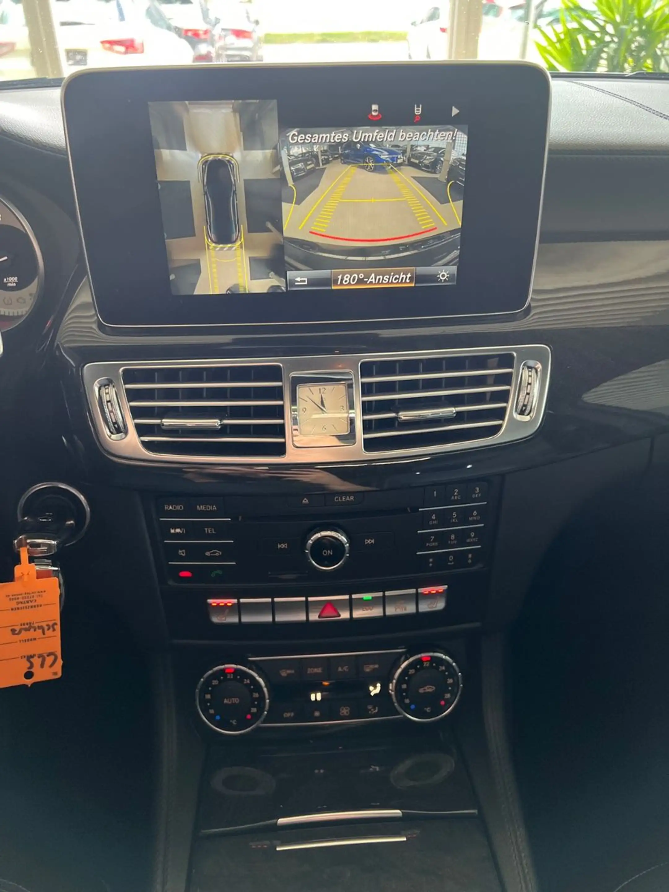 Mercedes-Benz CLS 350 d 4-Matic AMG LINE * 360 KAMERA*1.HAND* — photo 13