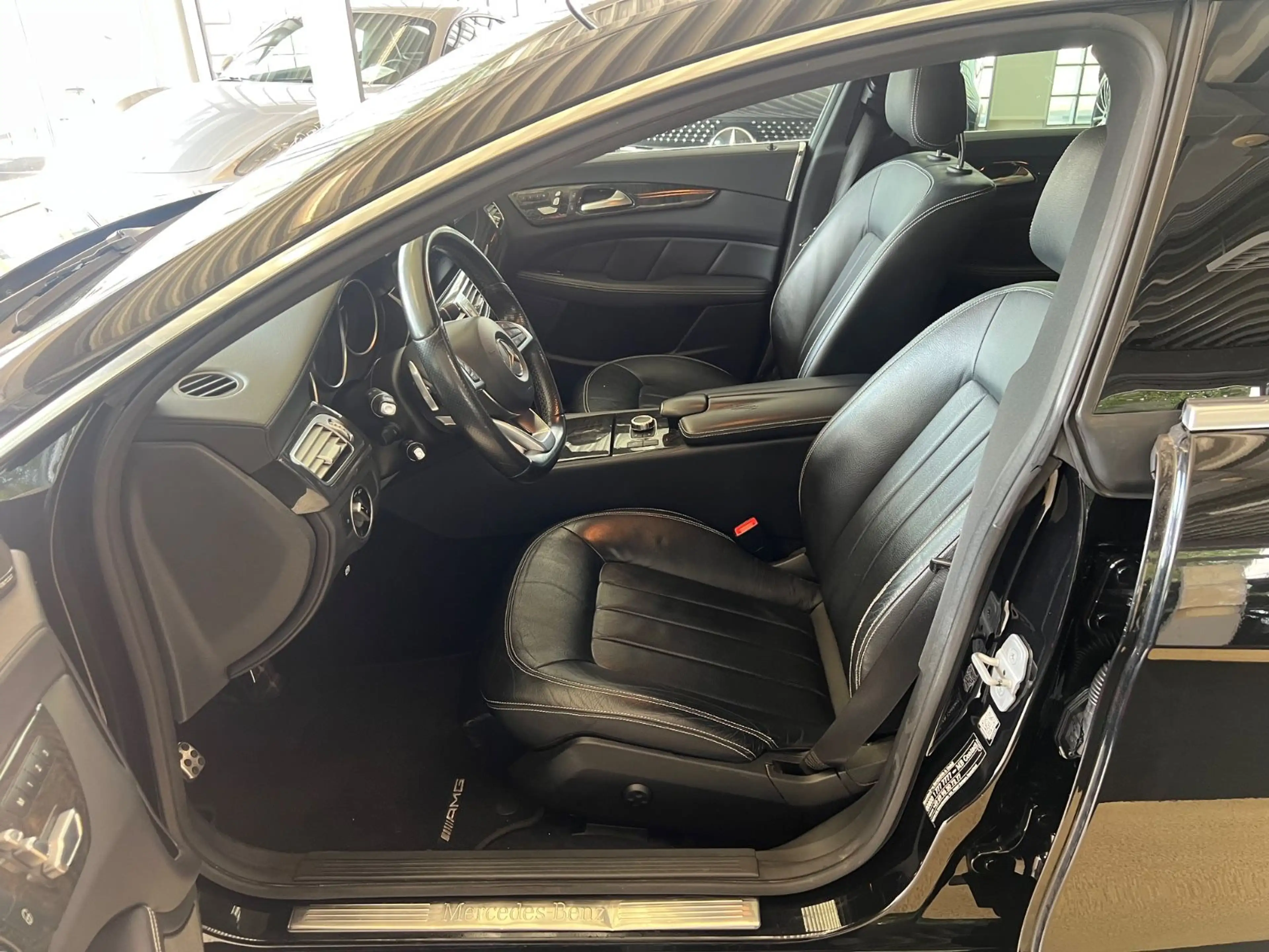 Mercedes-Benz CLS 350 d 4-Matic AMG LINE * 360 KAMERA*1.HAND* — photo 10