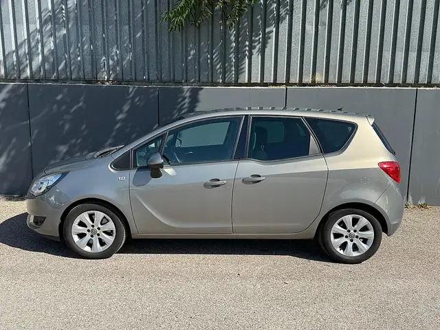 Opel Meriva view 2