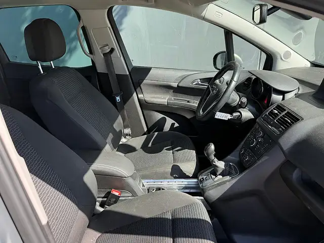 Opel Meriva view 8