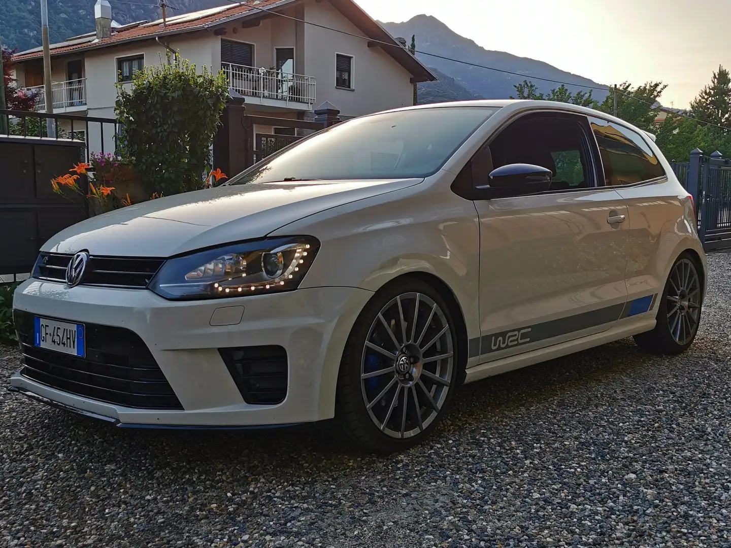 Volkswagen Polo R WRC Polo V 3p 2.0 tsi R-WRC 220cv Weiß - 1