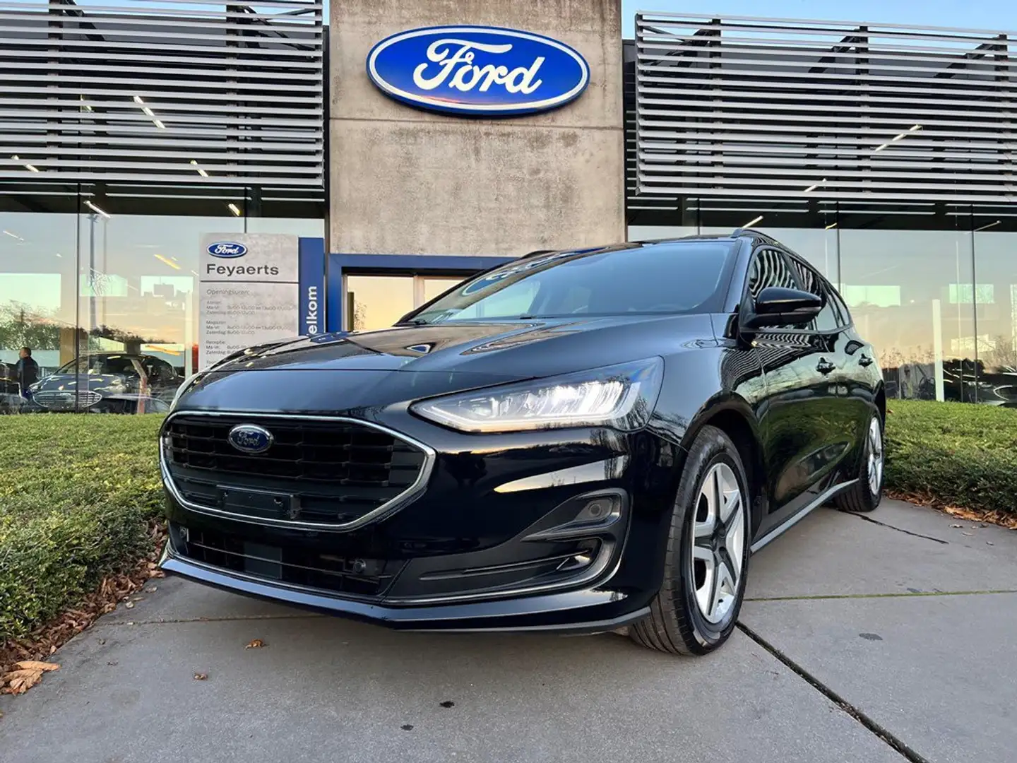 Ford Focus CONNECTED CLIPPER 1.0 ECOBOOST 125PK Noir - 2