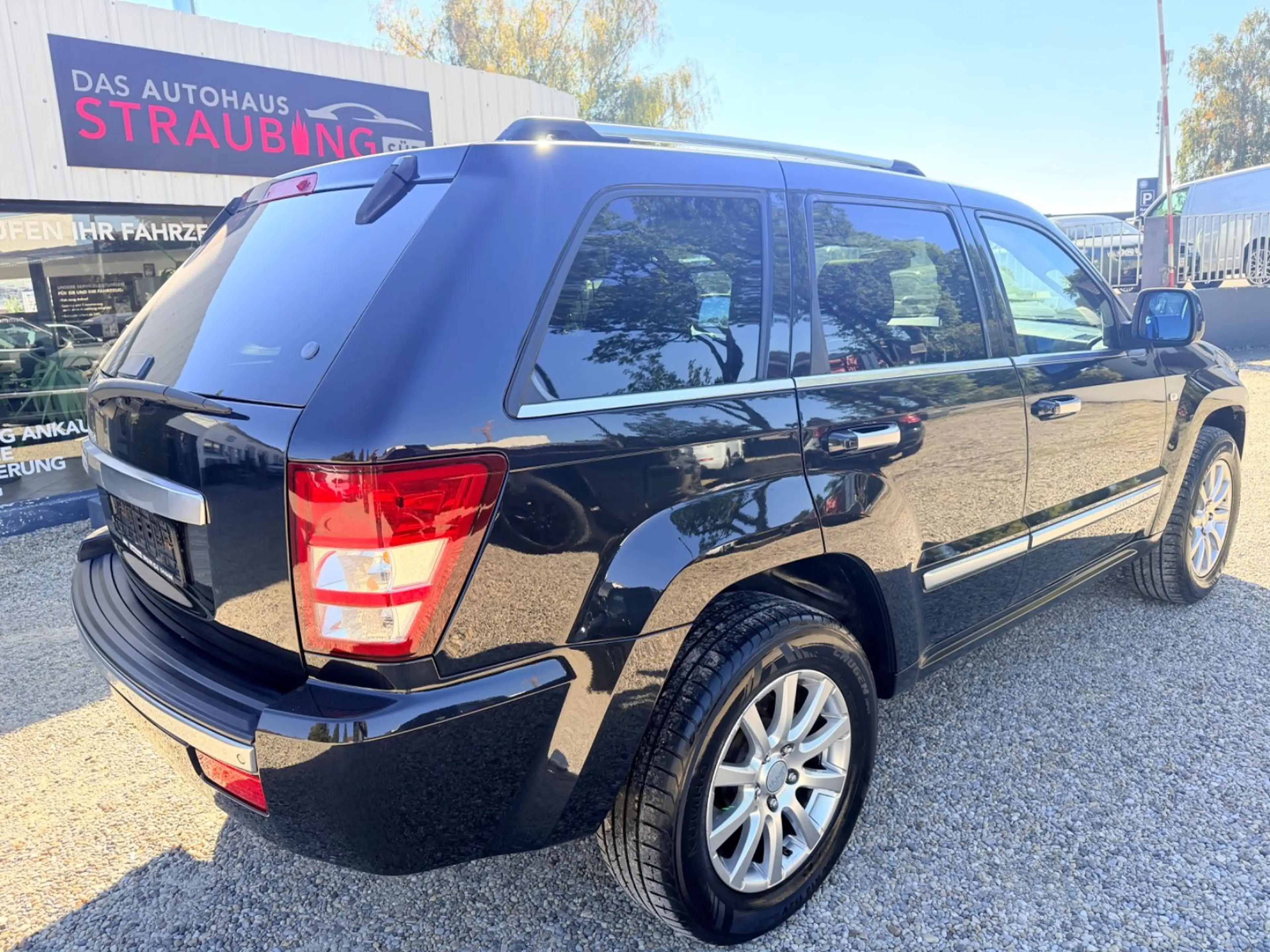 Jeep Grand Cherokee 3.0 CRD Overland TOP*XENON*NAVI* — photo 9