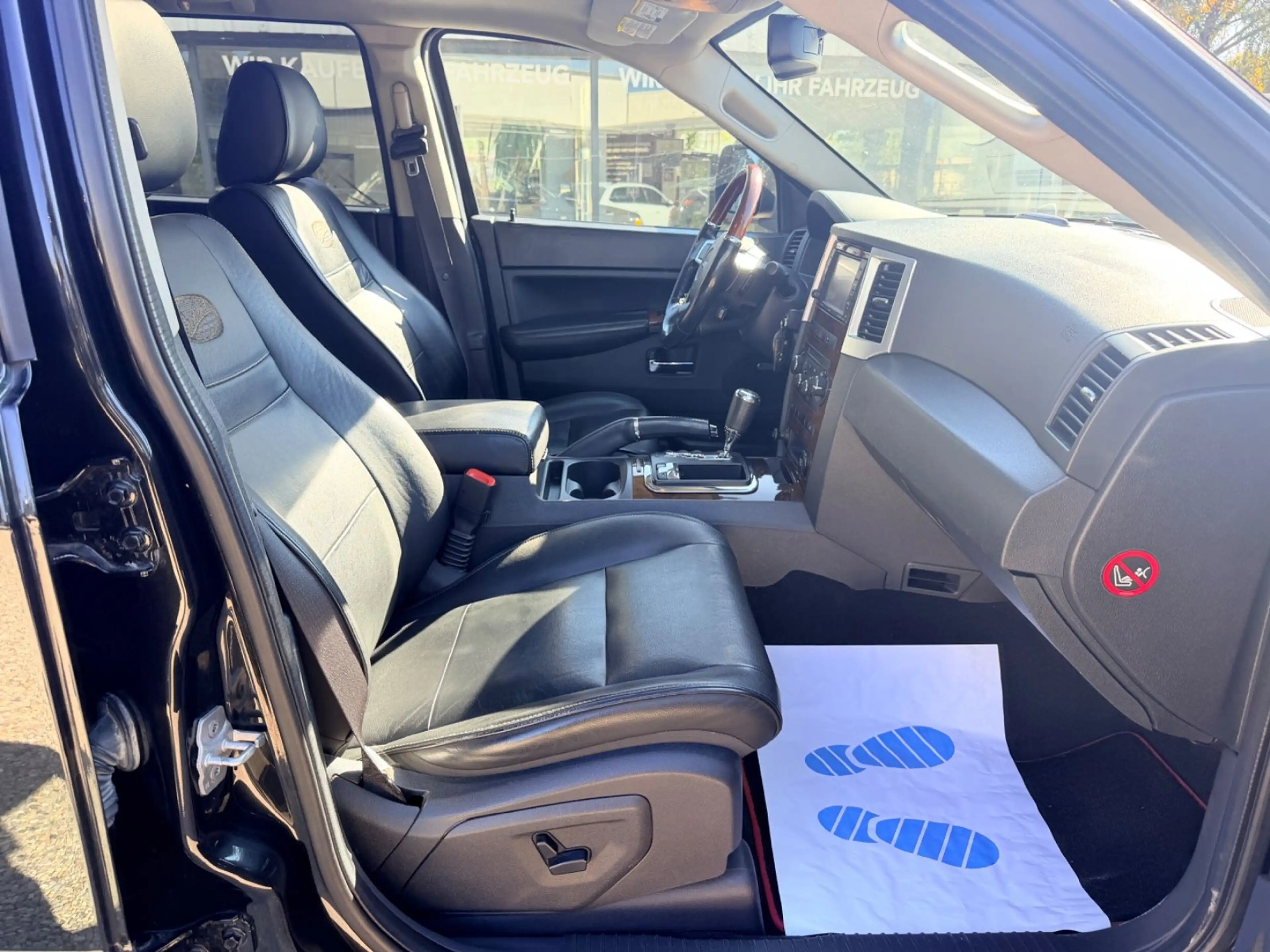 Jeep Grand Cherokee 3.0 CRD Overland TOP*XENON*NAVI* — photo 14