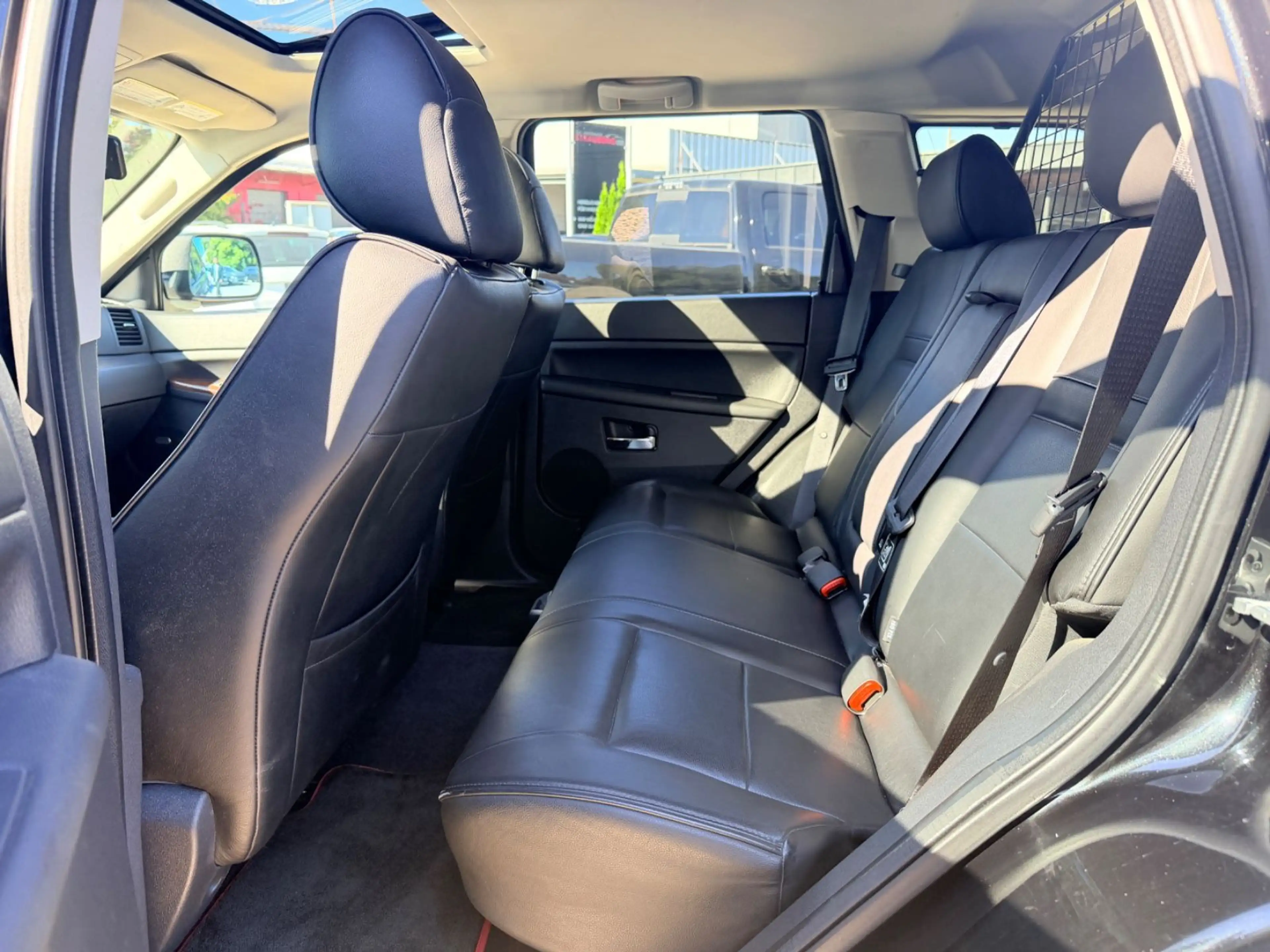 Jeep Grand Cherokee 3.0 CRD Overland TOP*XENON*NAVI* — photo 16