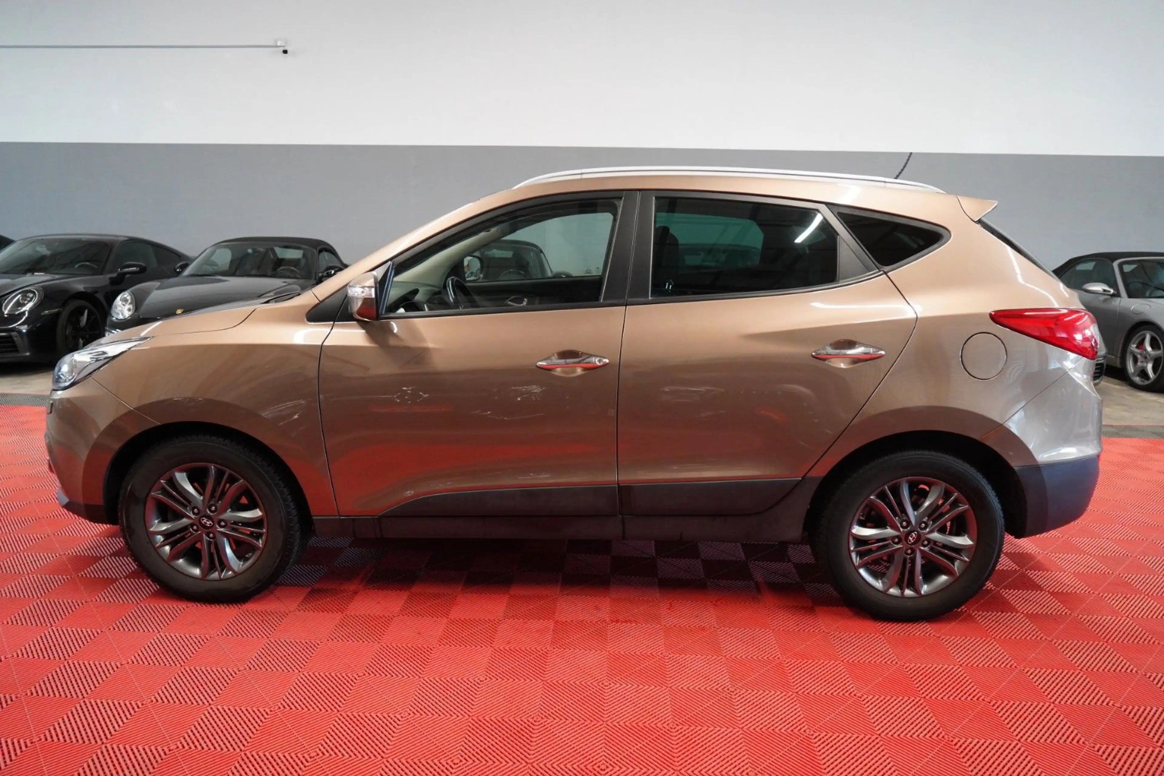 Hyundai iX35 2.0 CRDI AWD Aut. *1.Hand*Unfallfrei*Pano* — photo 10