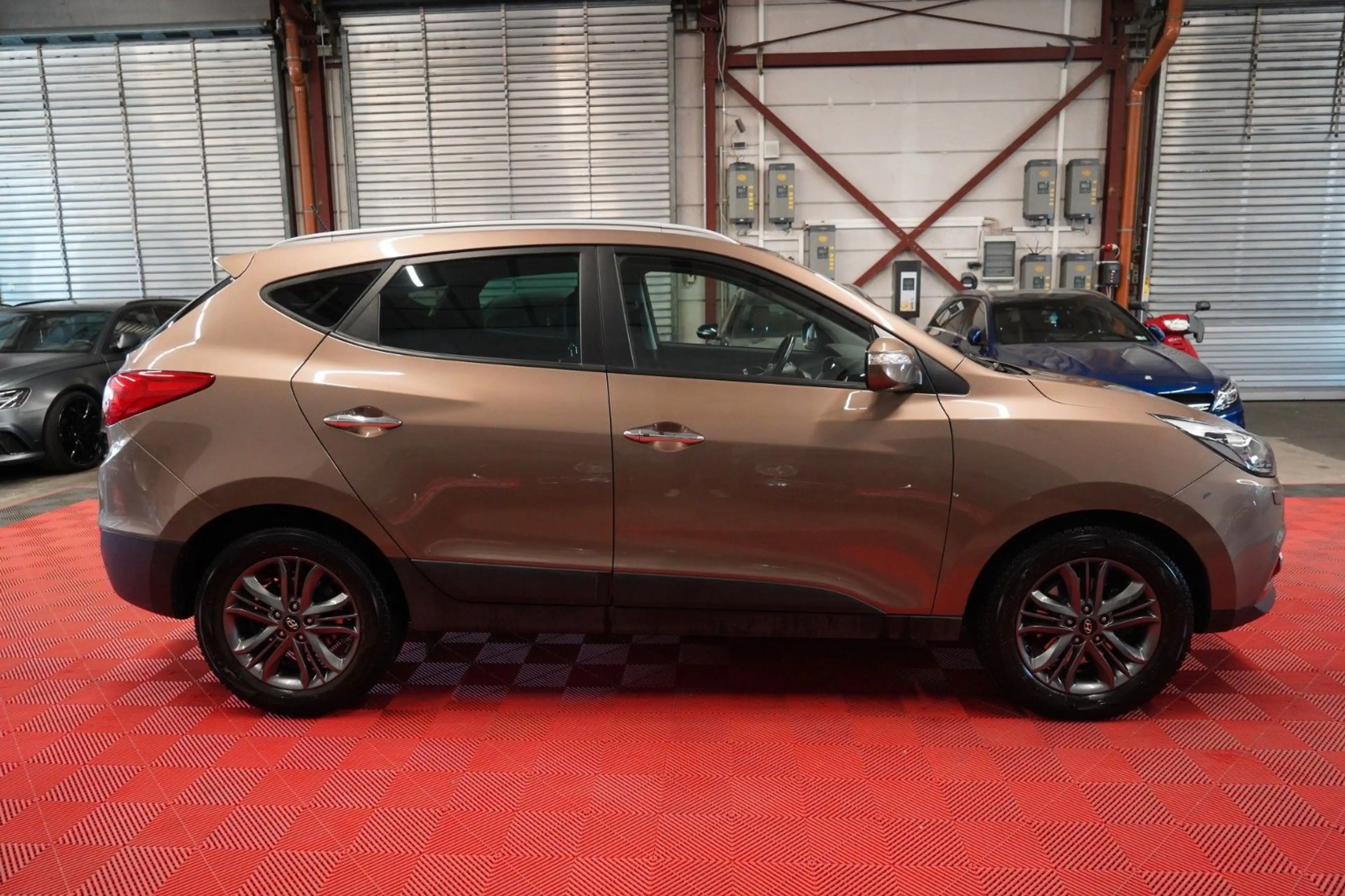 Hyundai iX35 2.0 CRDI AWD Aut. *1.Hand*Unfallfrei*Pano* — photo 4