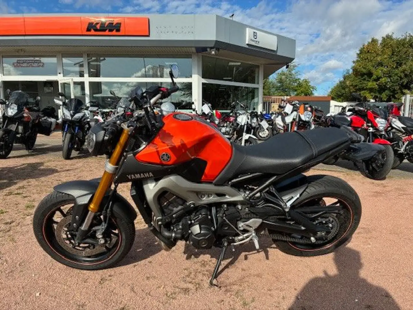 Yamaha MT-09 Pomarańczowy - 1