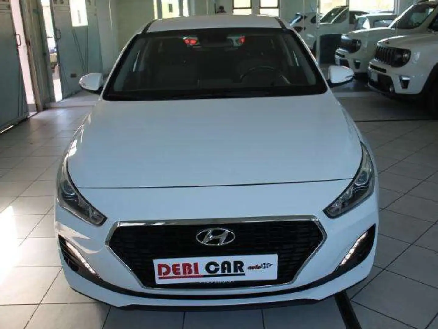 Hyundai i30 Comfort 100 CV MY 2020 Blanc - 2