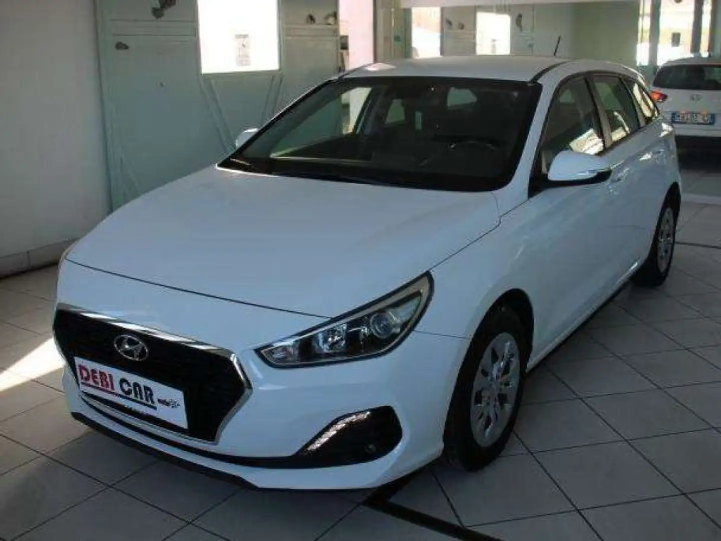 Hyundai i30 Comfort 100 CV MY 2020 Blanc - 1