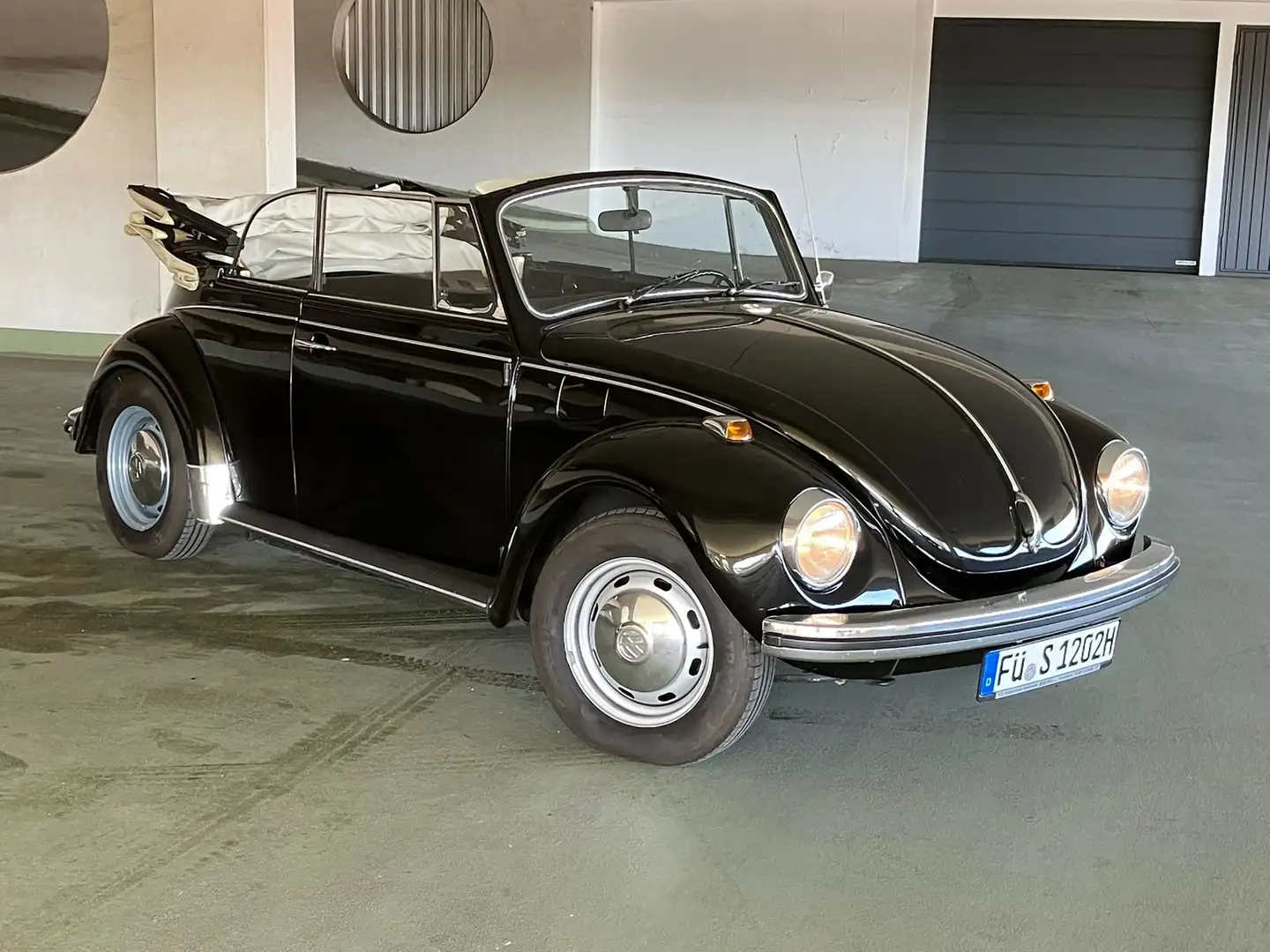 Volkswagen Käfer 1302 Cabrio °H Zulassung°Toller Zustand° Schwarz - 2