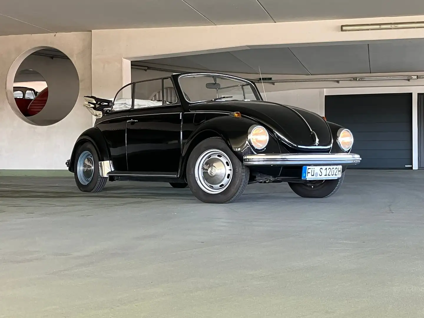 Volkswagen Käfer 1302 Cabrio °H Zulassung°Toller Zustand° Schwarz - 1