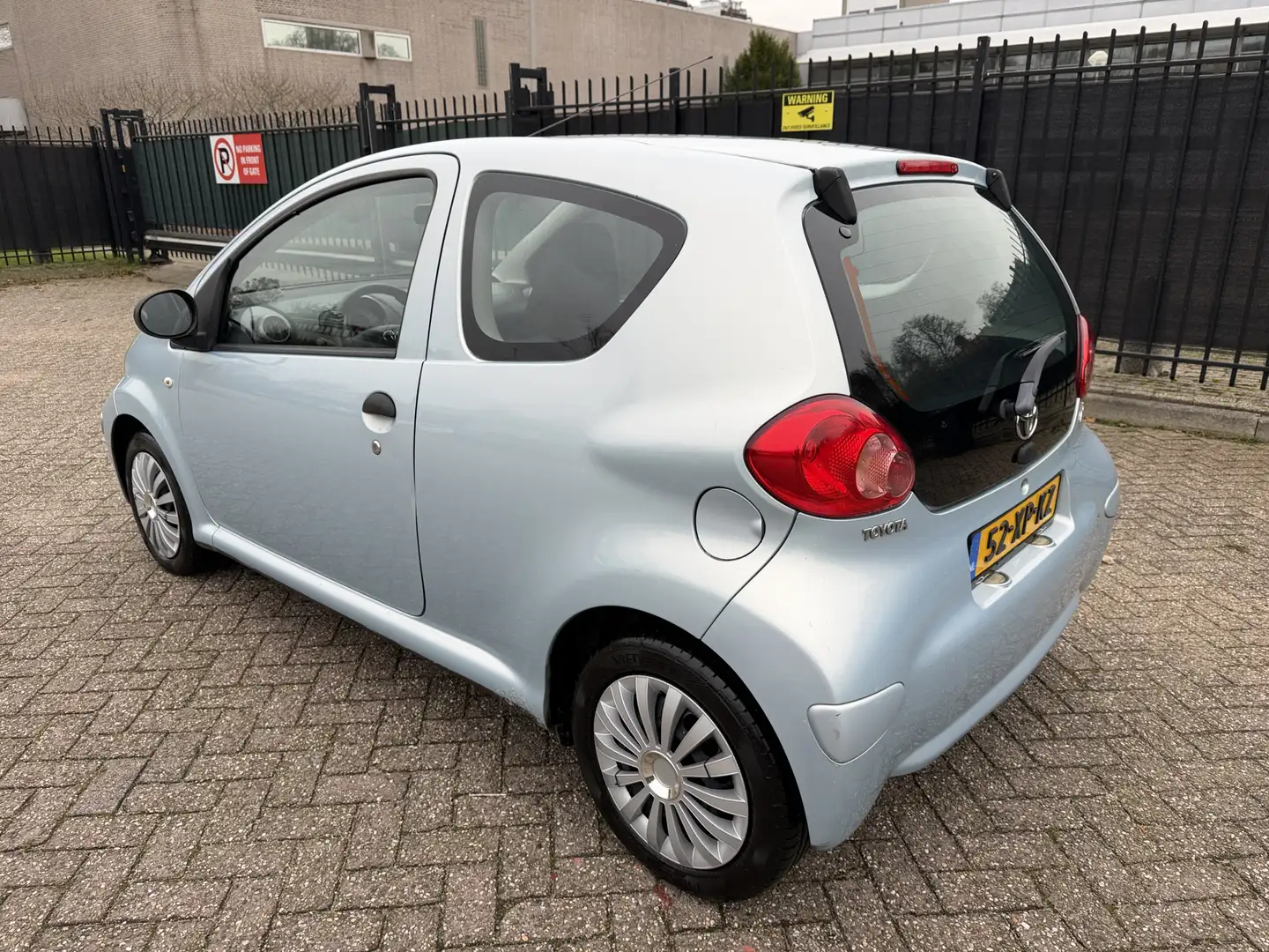 Toyota Aygo 1.0-12V StrBkr Carplay Blau - 2