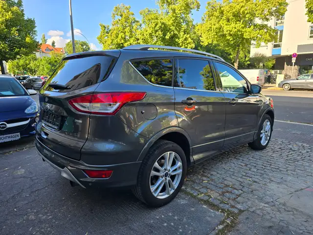 Ford Kuga view 4