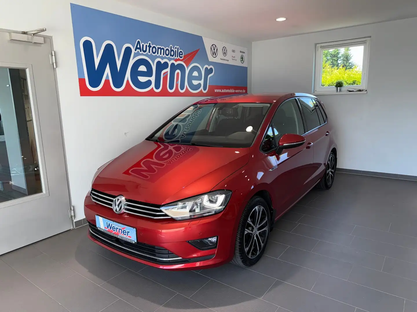 Volkswagen Golf Sportsvan Lounge 1.4TSI DSG AHK Navi Xenon GRA Rot - 2