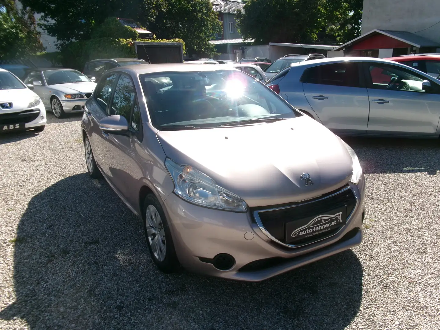 Peugeot 208 Active 1,4 VTi 95 Grau - 2