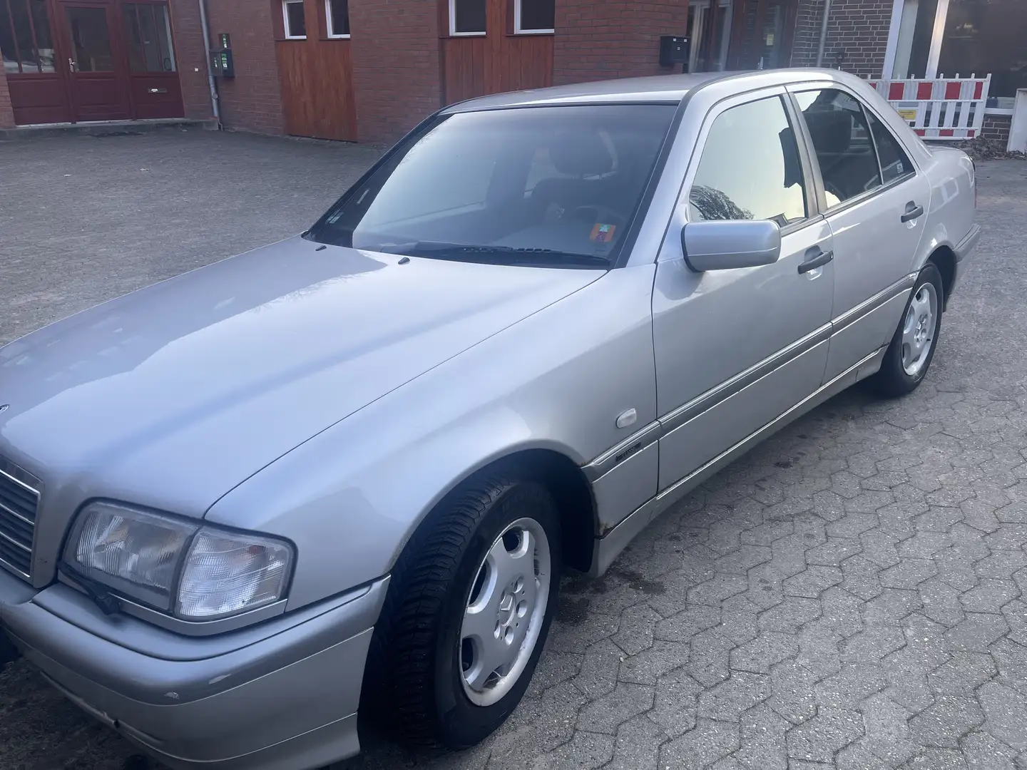 Mercedes-Benz C 240 Classic - 1