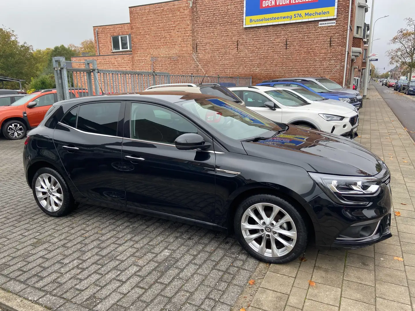 Renault Megane Megane ENERGY TCe 100 INTENS NAVI ALU PDC Zwart - 2