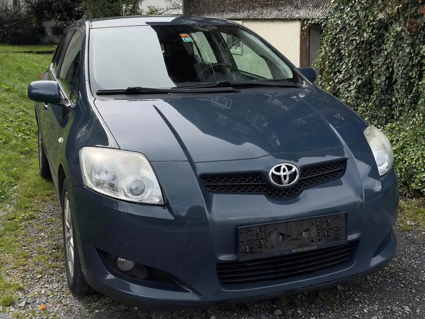 Toyota Auris Auris 1,4 D-4D 90 High MMT High Blau - 2