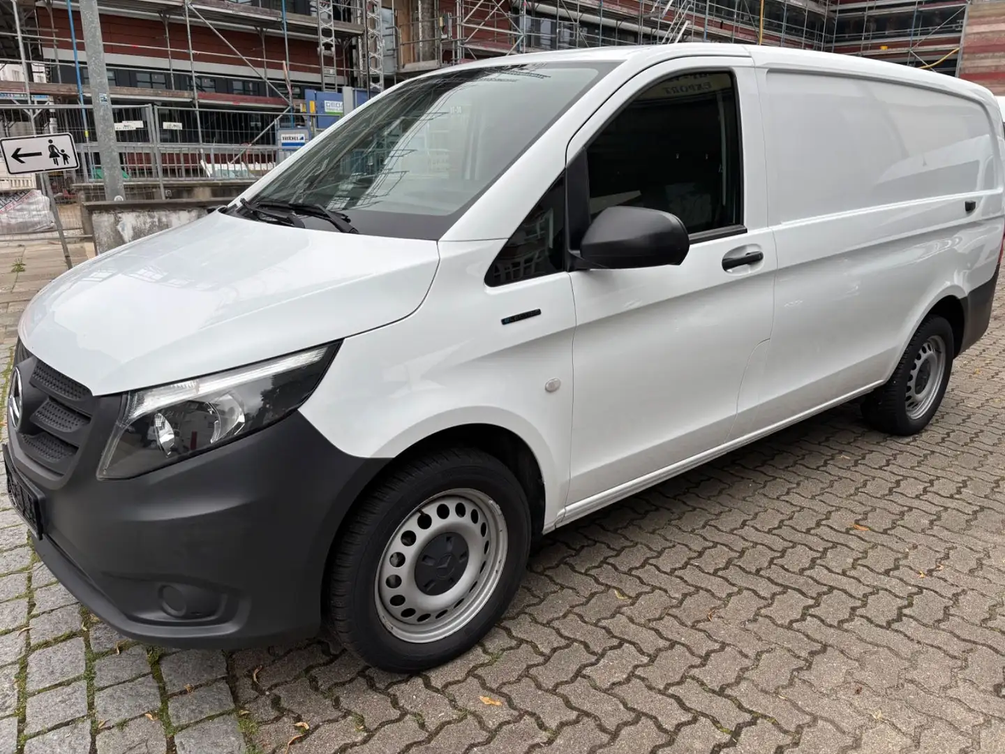 Mercedes-Benz Vito Kasten eVito 111/112 lang R.Kamera*Klima* Weiß - 1
