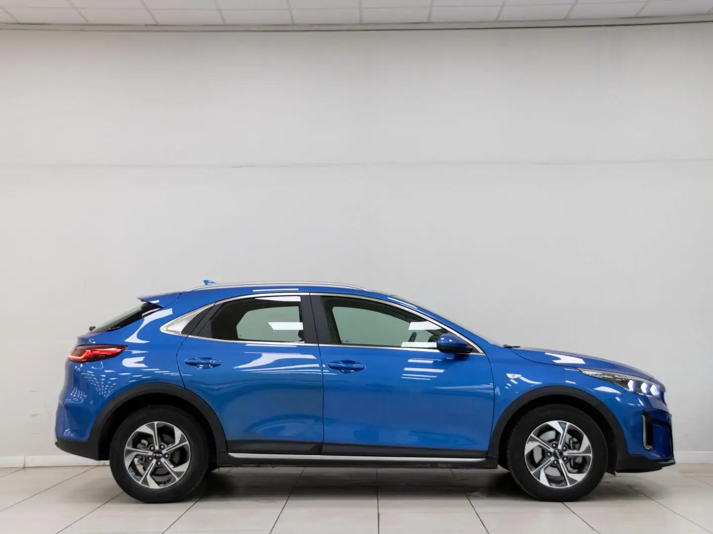 Kia XCeed 1.5 T-GDi MHEV iMT Drive Azul - 2