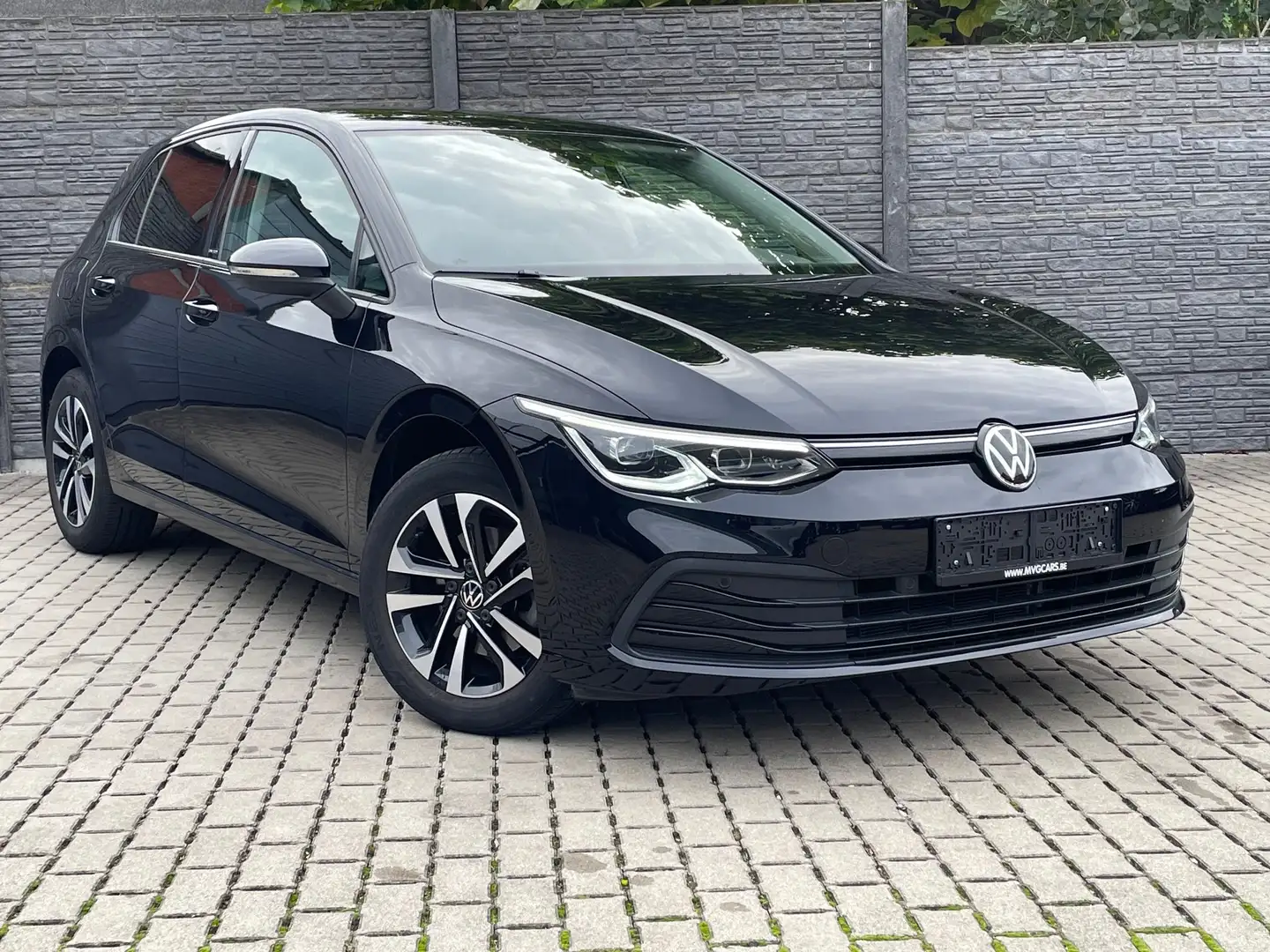 Volkswagen Golf 1.0 TSI United 110PK  "Navigatie/ACC" Noir - 1