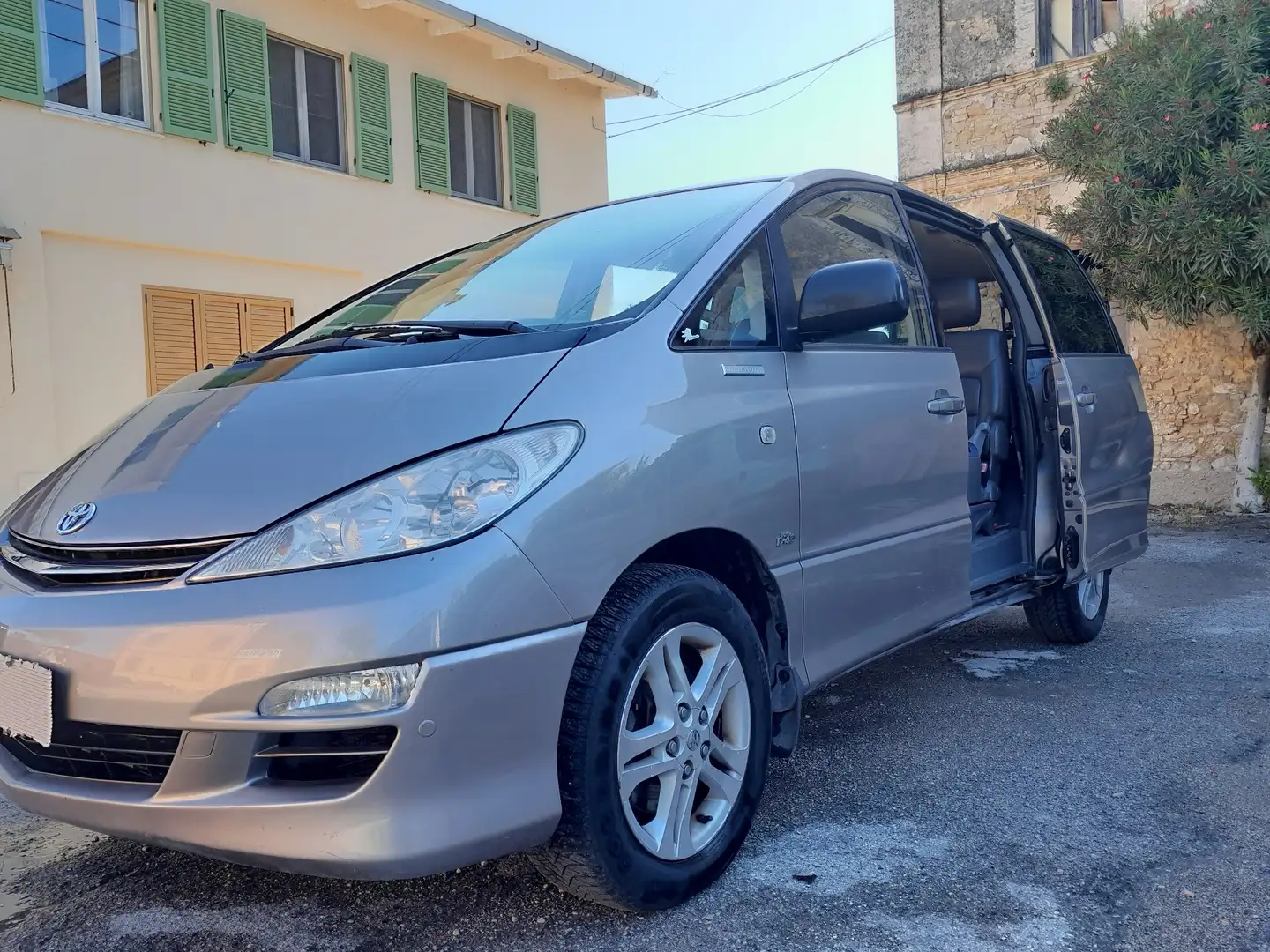 Toyota Previa Previa 2.0 d-4d - 1