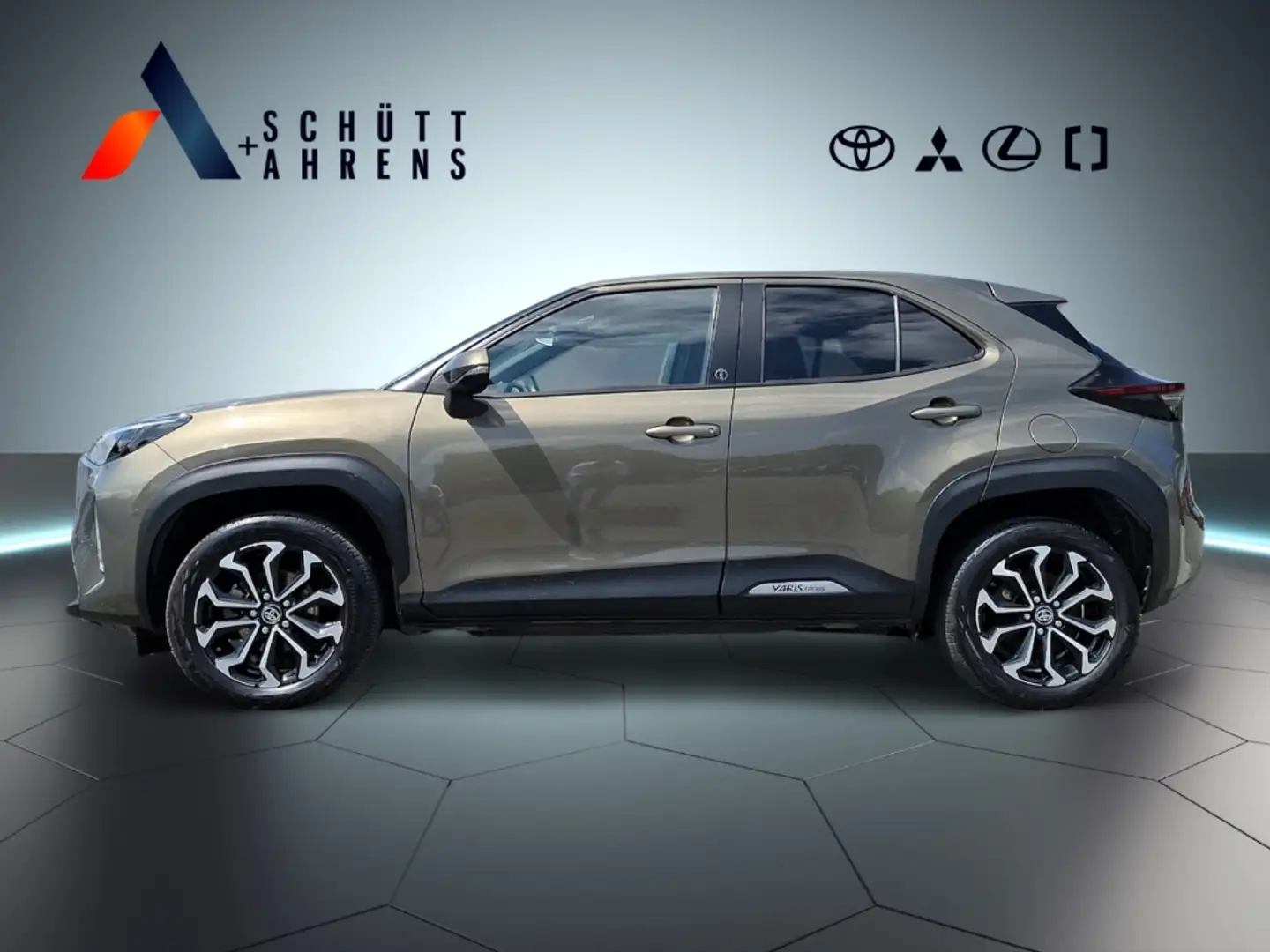 Toyota Yaris Cross Team D 1.5l Hybrid LED BT Spurhalteass. Keyless En Bronce - 2