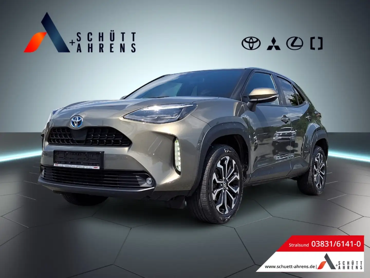 Toyota Yaris Cross Team D 1.5l Hybrid LED BT Spurhalteass. Keyless En Bronce - 1