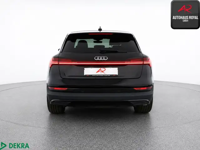 Audi E-Tron view 3