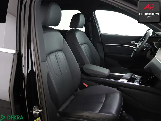 Audi E-Tron view 10