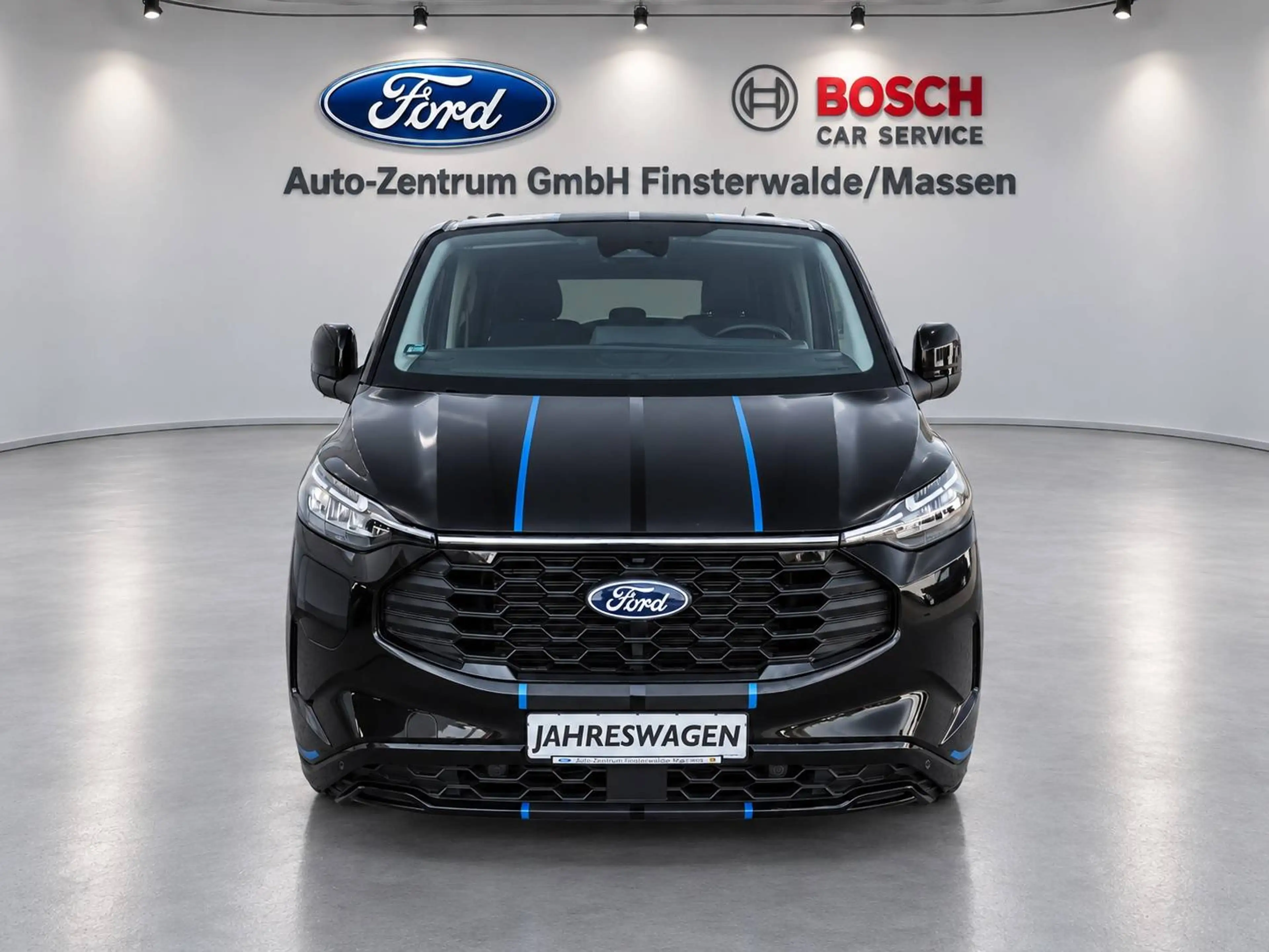 Ford Tourneo Custom Plug-in Hybrid 340 L1 Tourneo Sport FWD — photo 6