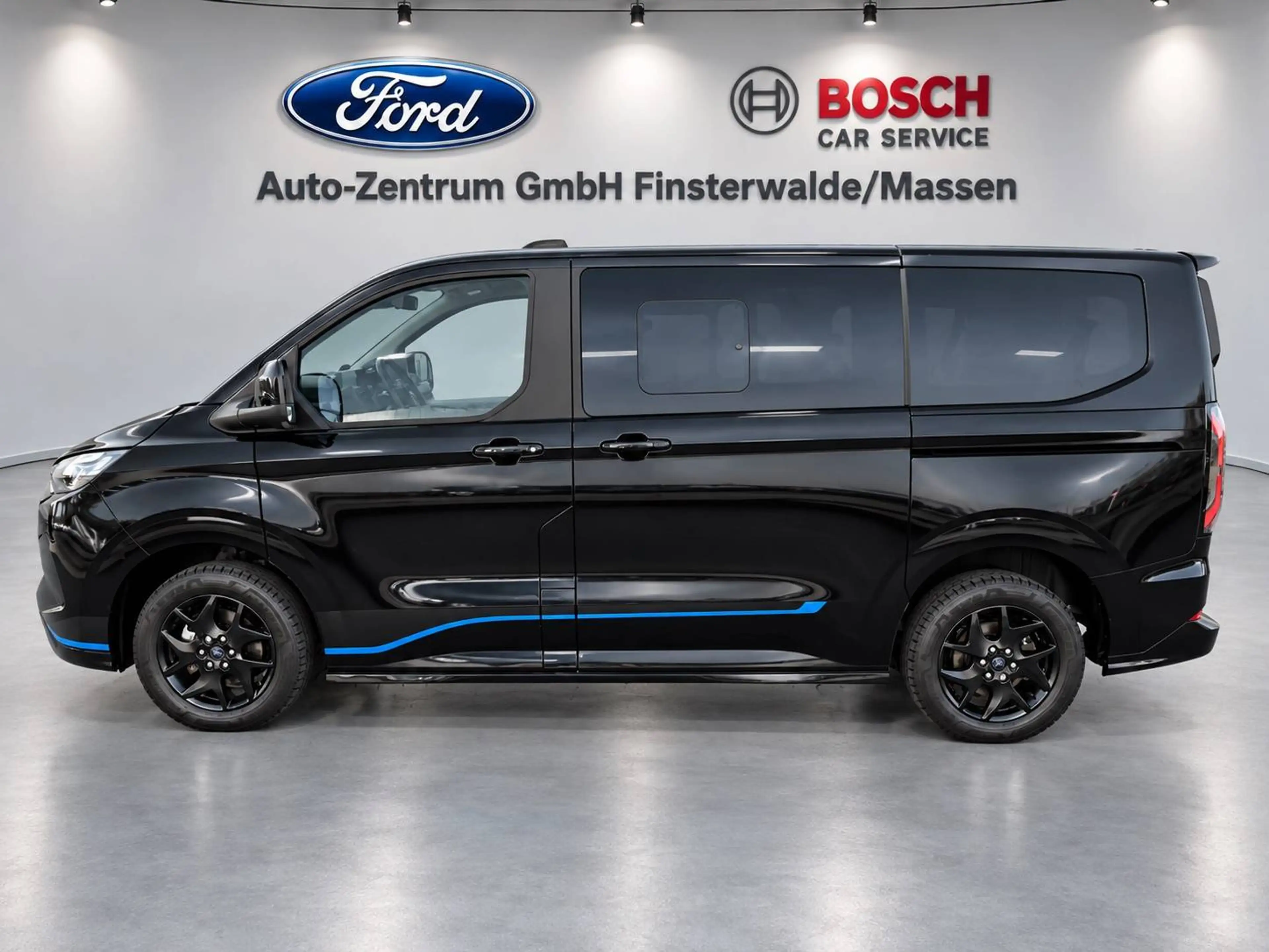 Ford Tourneo Custom Plug-in Hybrid 340 L1 Tourneo Sport FWD — photo 5