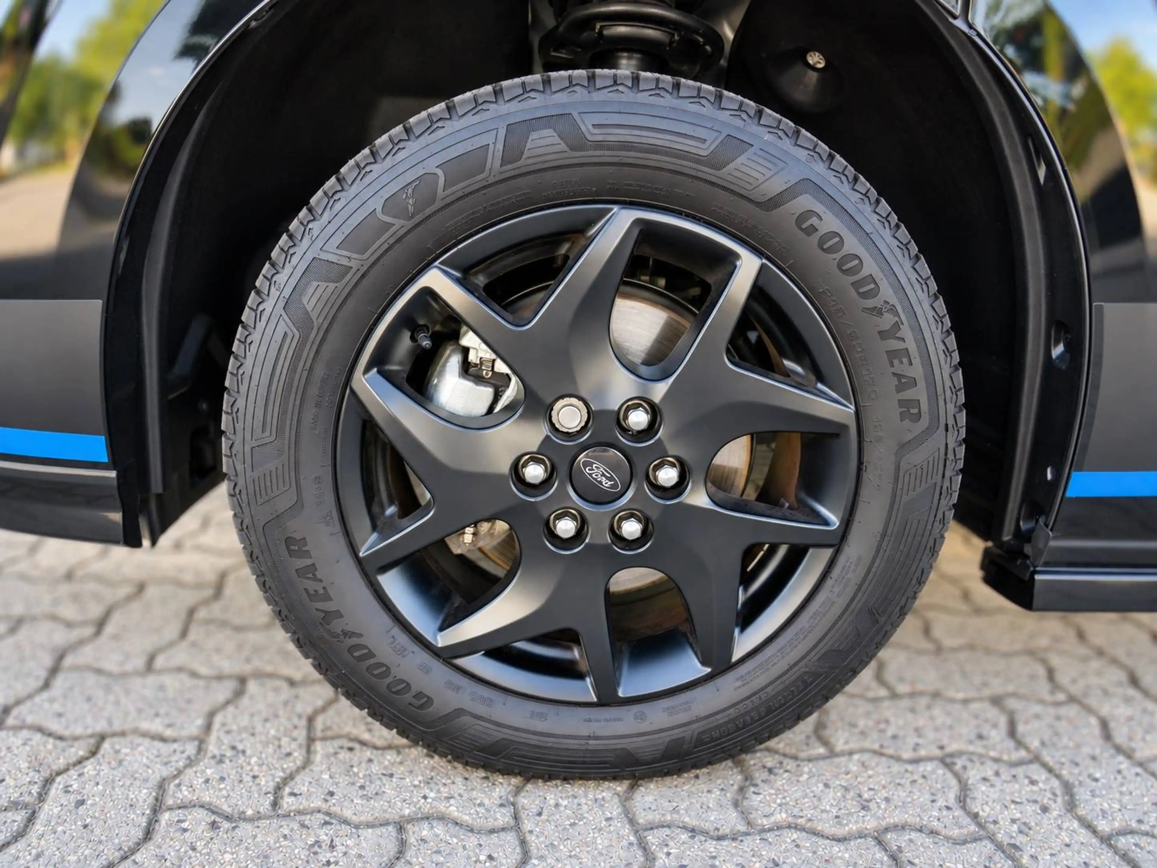 Ford Tourneo Custom Plug-in Hybrid 340 L1 Tourneo Sport FWD — photo 9