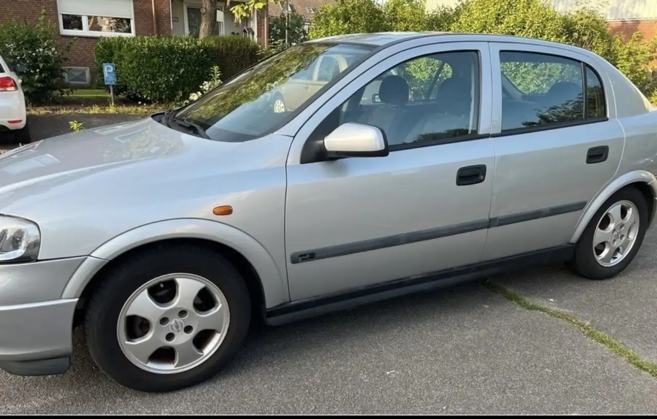 Opel Astra 1.6 Comfort, foto 2